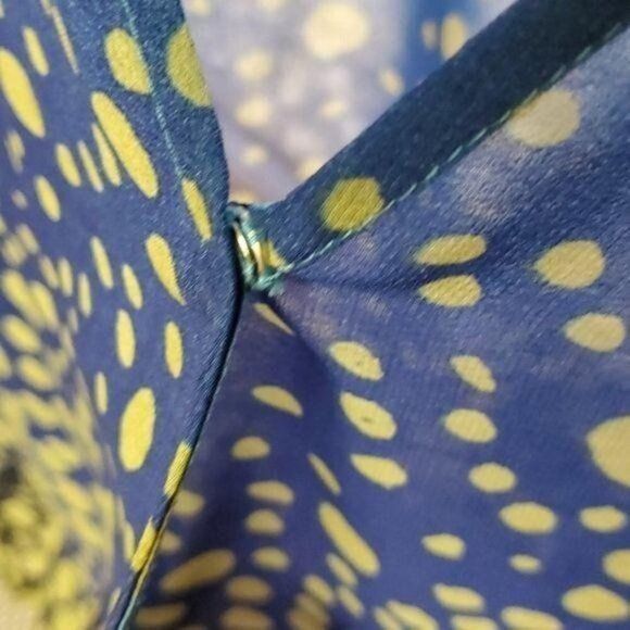 Designer CAbi Sheer Vneck Polka Dots Casual Button Down Sleeveless Sz Size S / US 4 / IT 40 - 3 Thumbnail