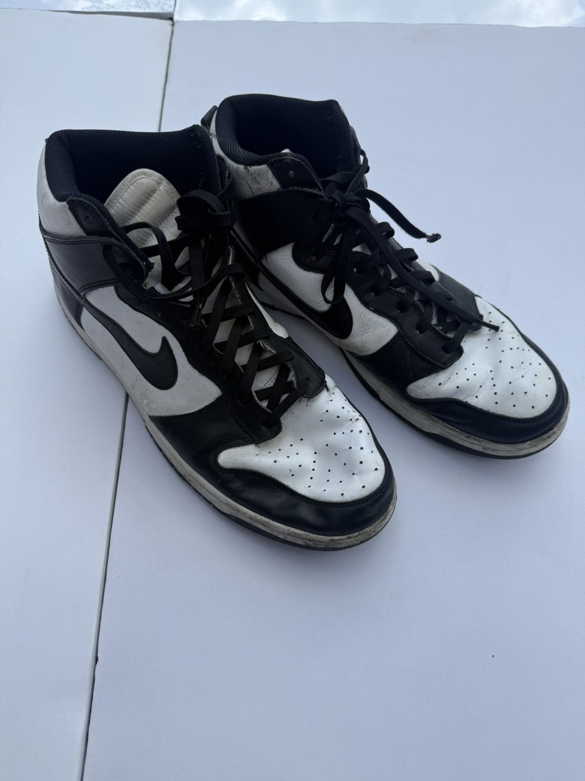Nike Nike Men's Black and White Sneakers Size US 15 / EU 48 - 1 Thumbnail