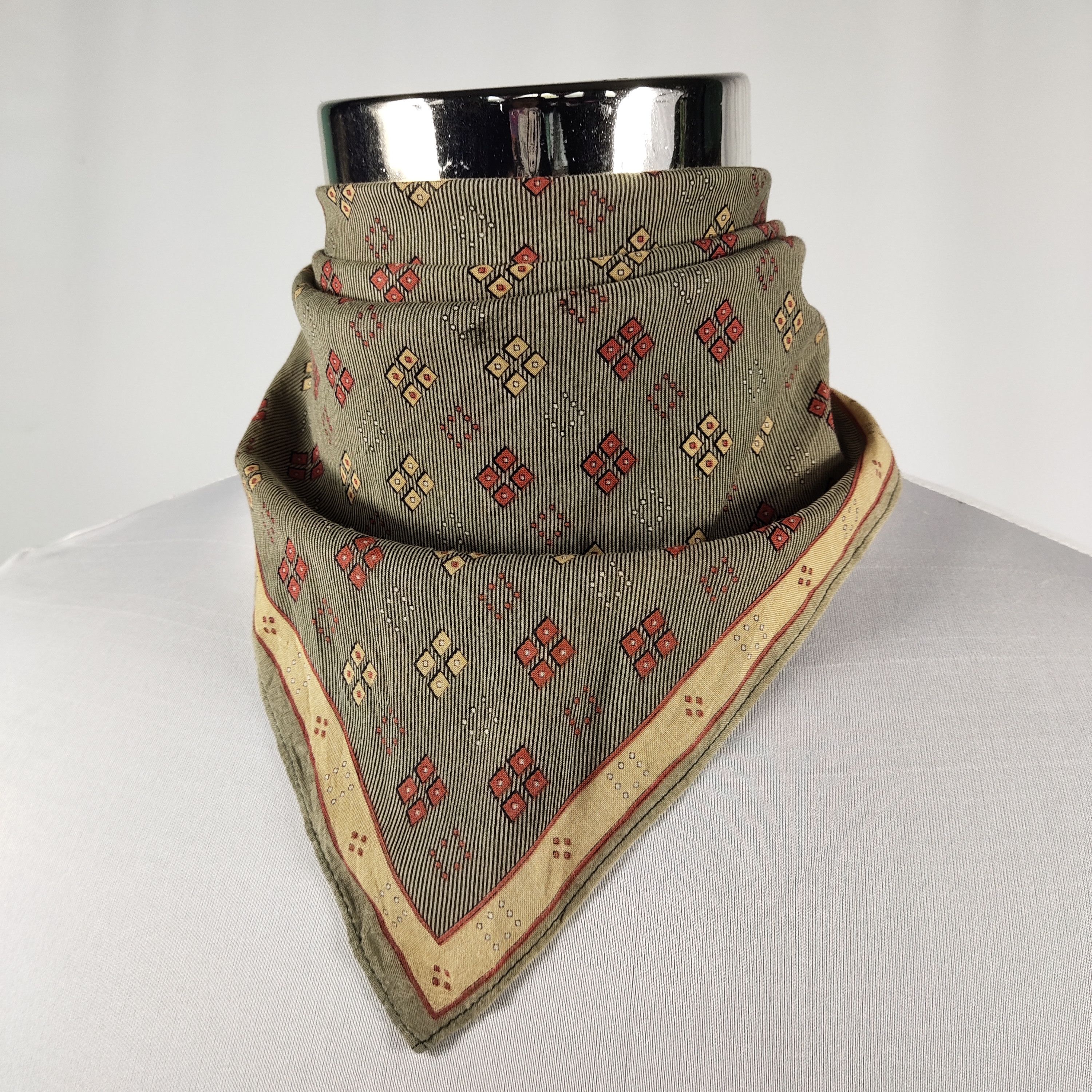 Michiko Koshino London × Vintage Michiko Koshino Handkerchief / Neckerchief / Bandana Size ONE SIZE - 1 Thumbnail