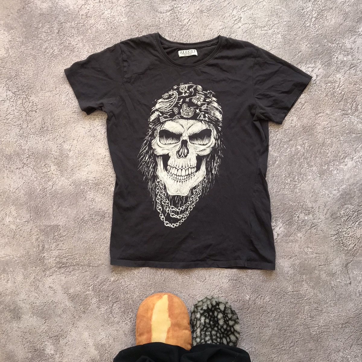 Vintage Vintage 90s Graphic Tee Skull Print Grunge Streetwear Boxy S Size US S / EU 44-46 / 1 - 1 Thumbnail
