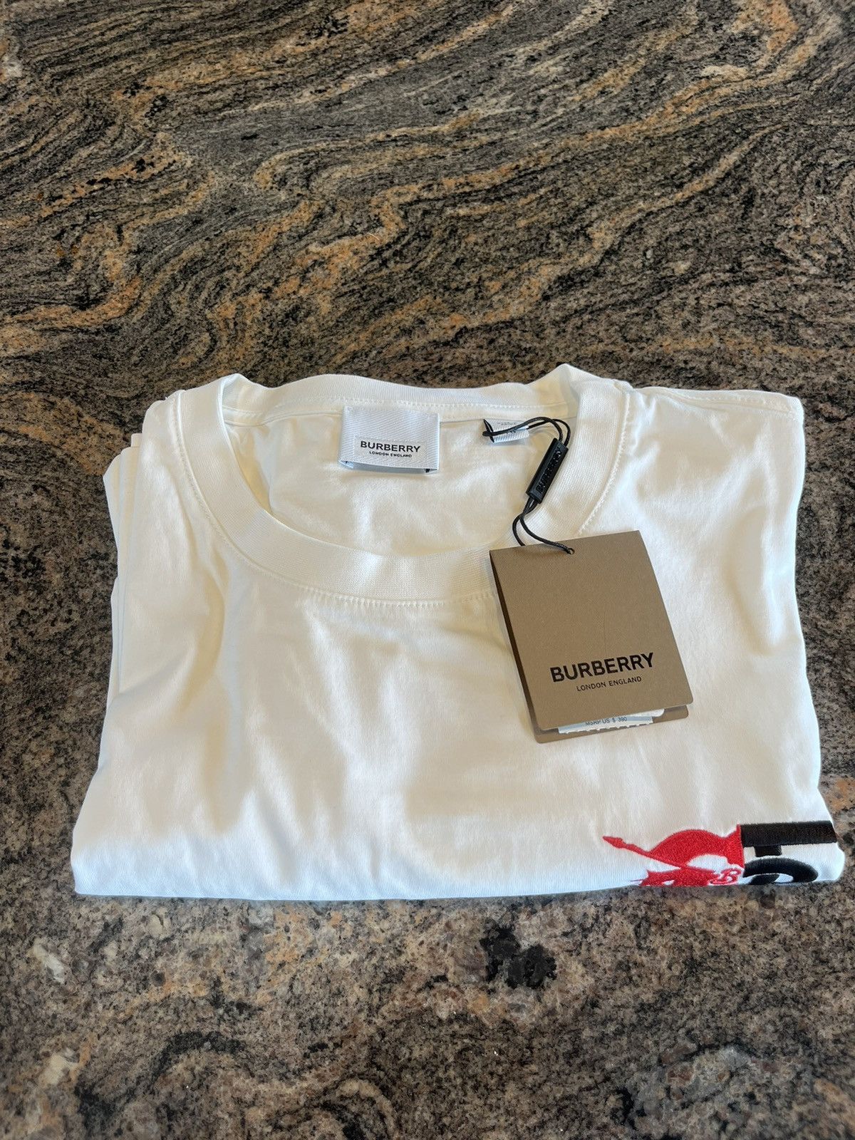 Burberry Burberry Embroidered Logo T Shirt Size US XL / EU 56 / 4 - 2 Thumbnail