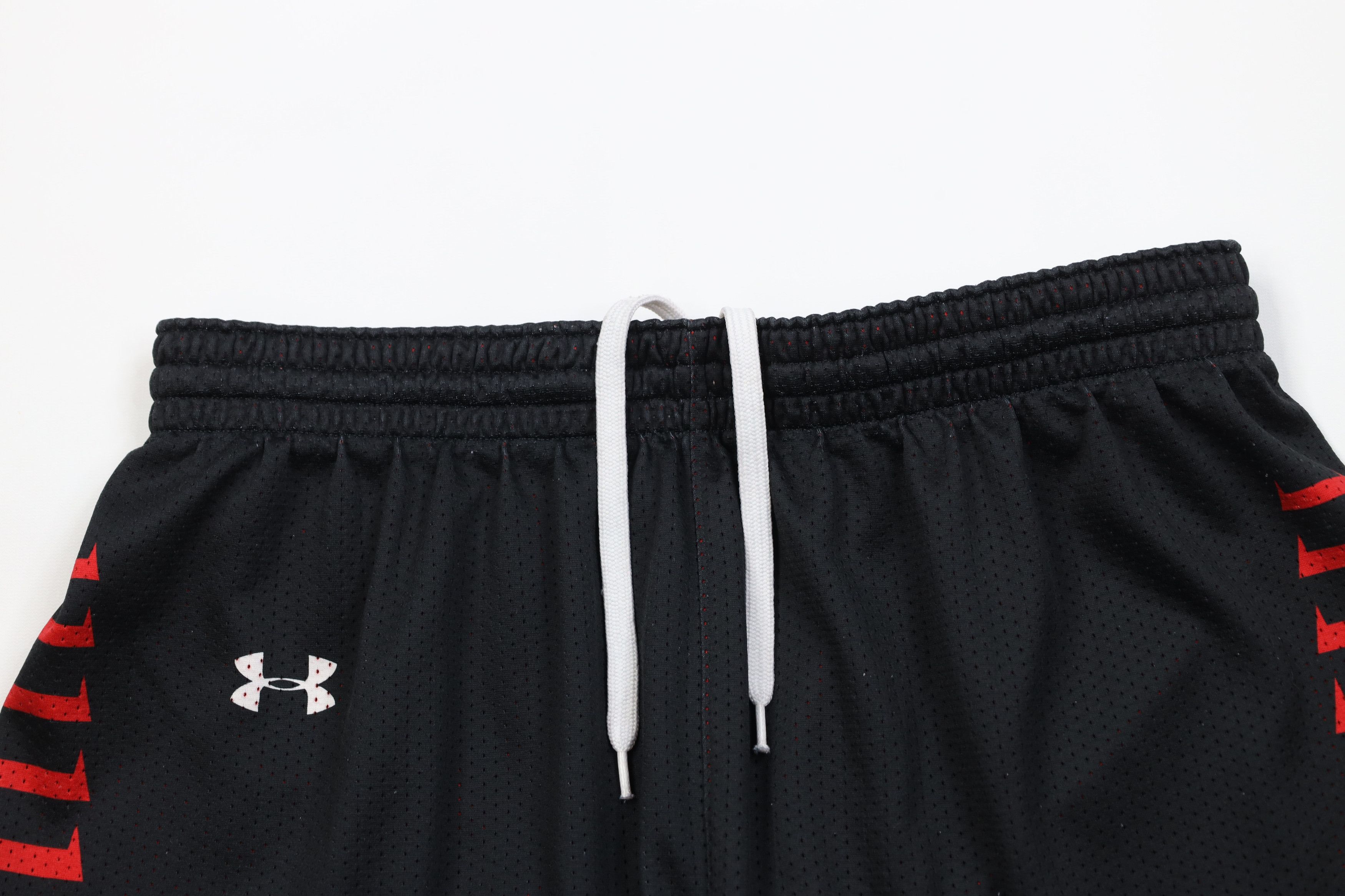 Under Armour Under Armour Game University of Cincinnati Basketball Shorts Size US 36 / EU 52 - 2 Thumbnail