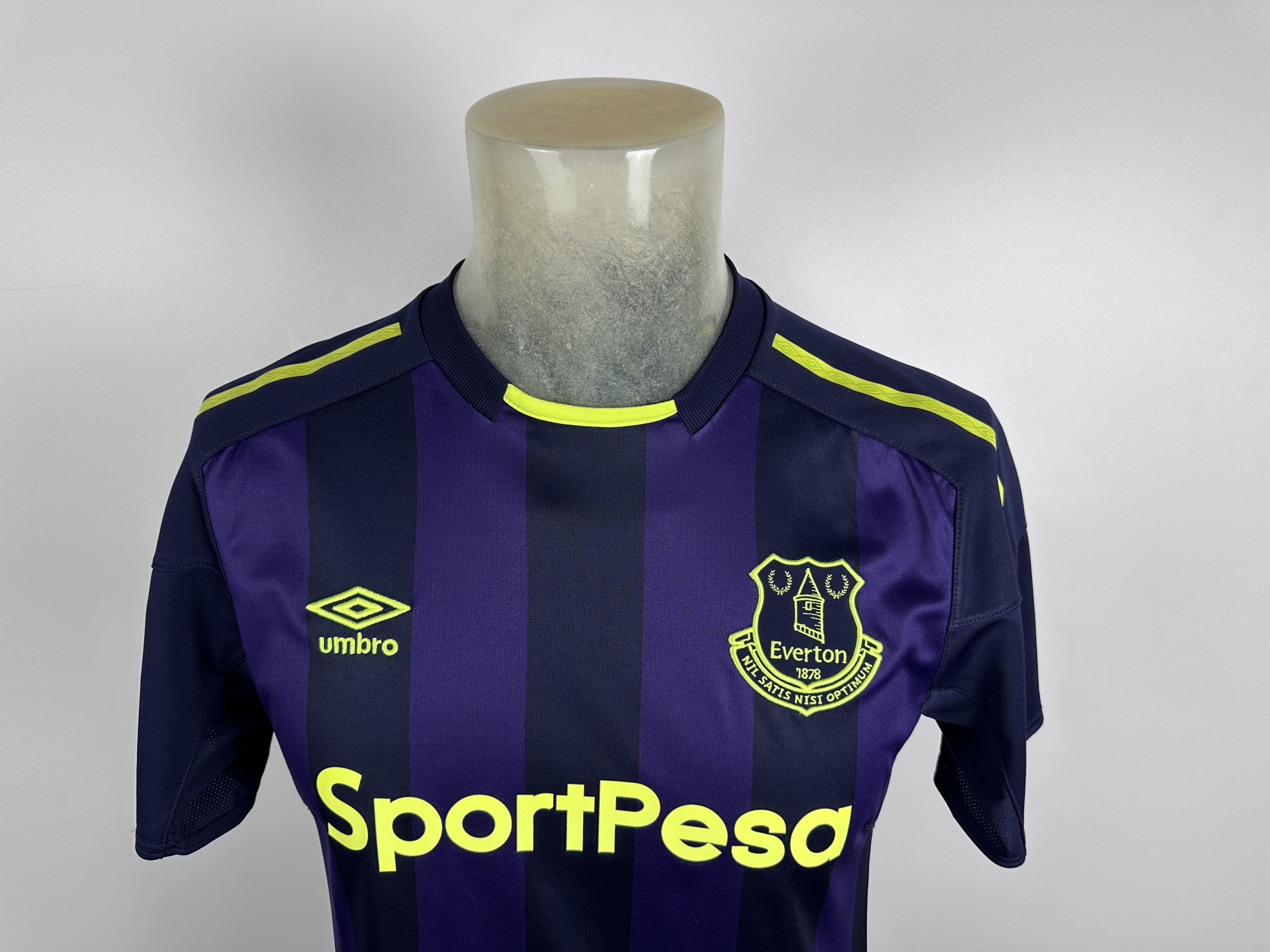 Umbro Everton 2017 2028 Third Football Shirt Soccer Jersey Umbro Size US M / EU 48-50 / 2 - 4 Thumbnail