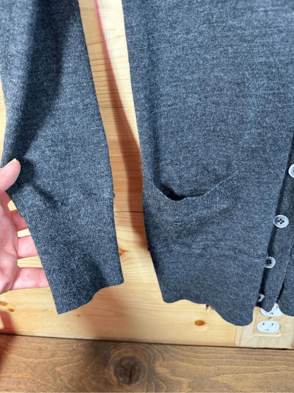 J.Crew J.Crew Women's Size Small 100% Merino Wool Cardigan Size S / US 4 / IT 40 - 4 Thumbnail