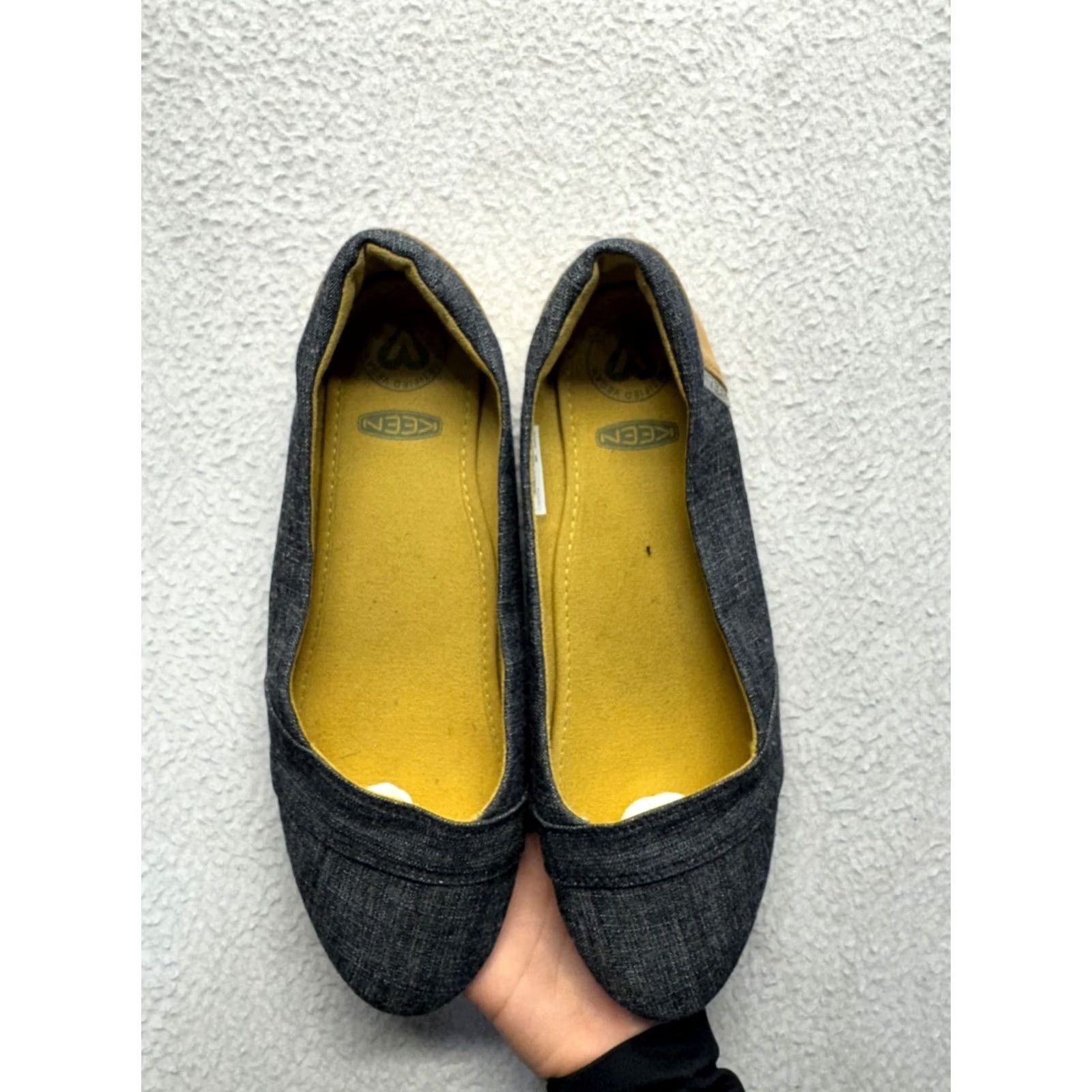 KEEN KEEN Ballet Flats Size 10 Denim Tan Canvas Flat Womens 10 Shoes Good Pre-Owned Size US 10 / IT 40 - 5 Thumbnail