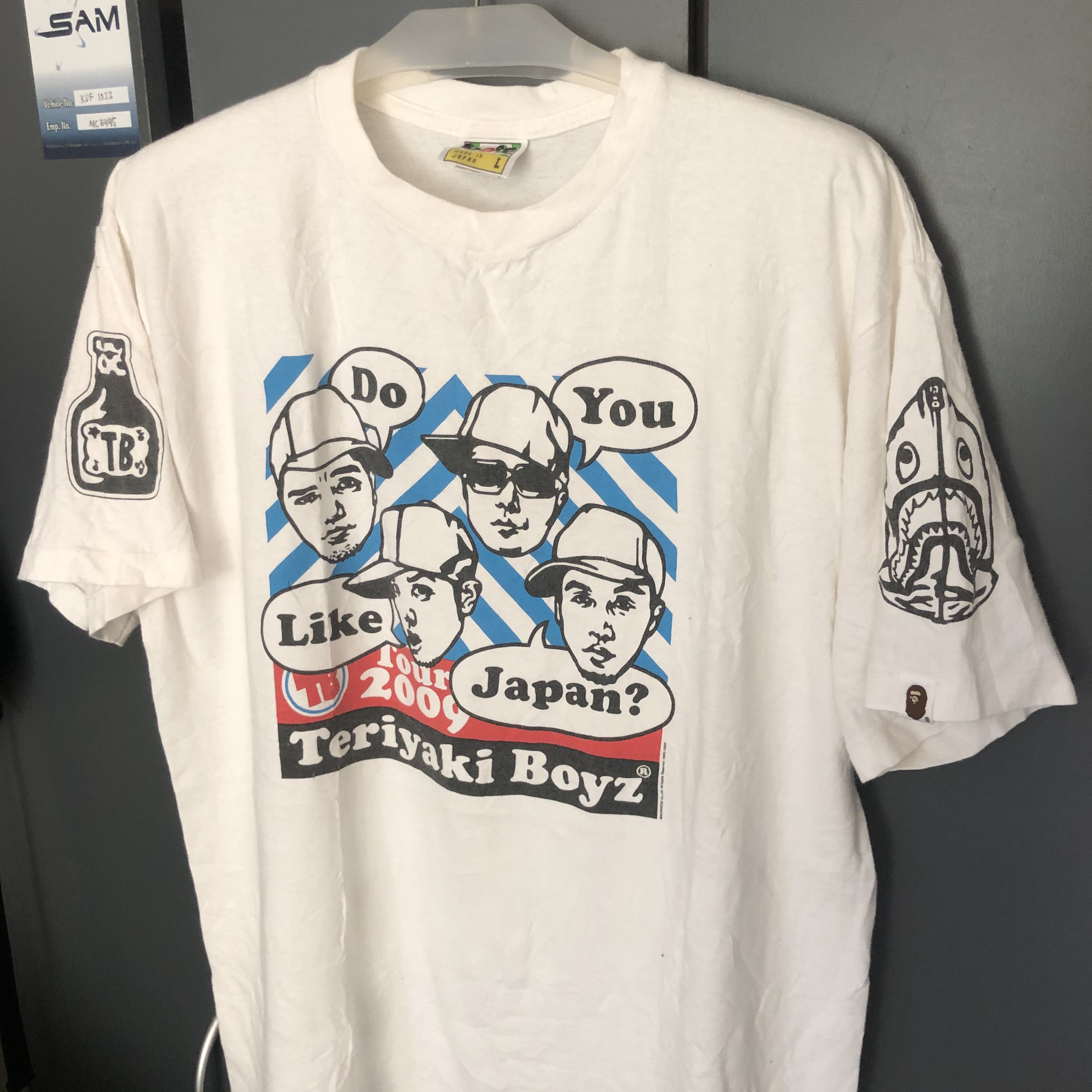 Bape Bape Teriyaki Boyz tour 2009 copyright 1993/2009 Size US L / EU 52-54 / 3 - 7 Thumbnail