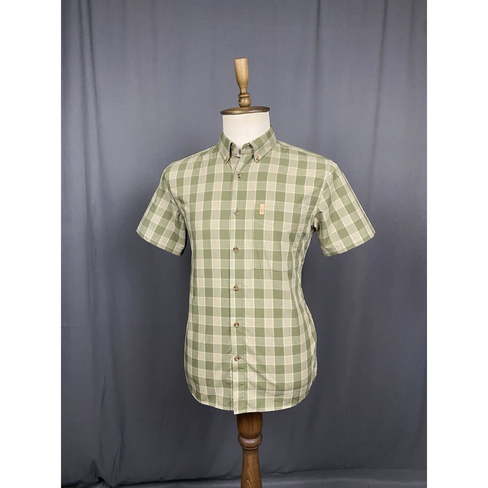 Fjallraven Fjallraven Ovik Men's Green Checked Shortsleeve Shirt Size S Size US S / EU 44-46 / 1 - 4 Thumbnail