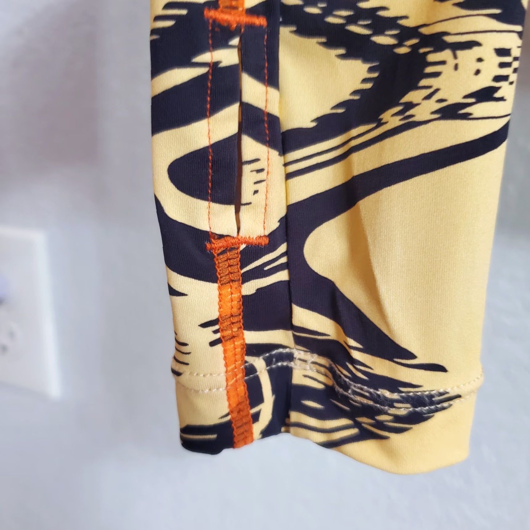 P.E Nation PE Nation New Wave Top Women Small Yellow Black Liquify Print Long Sleeve Stretch T-Shirt Activewear Women Regular Size S Ladies Black Yellow Size S / US 4 / IT 40 - 6 Thumbnail