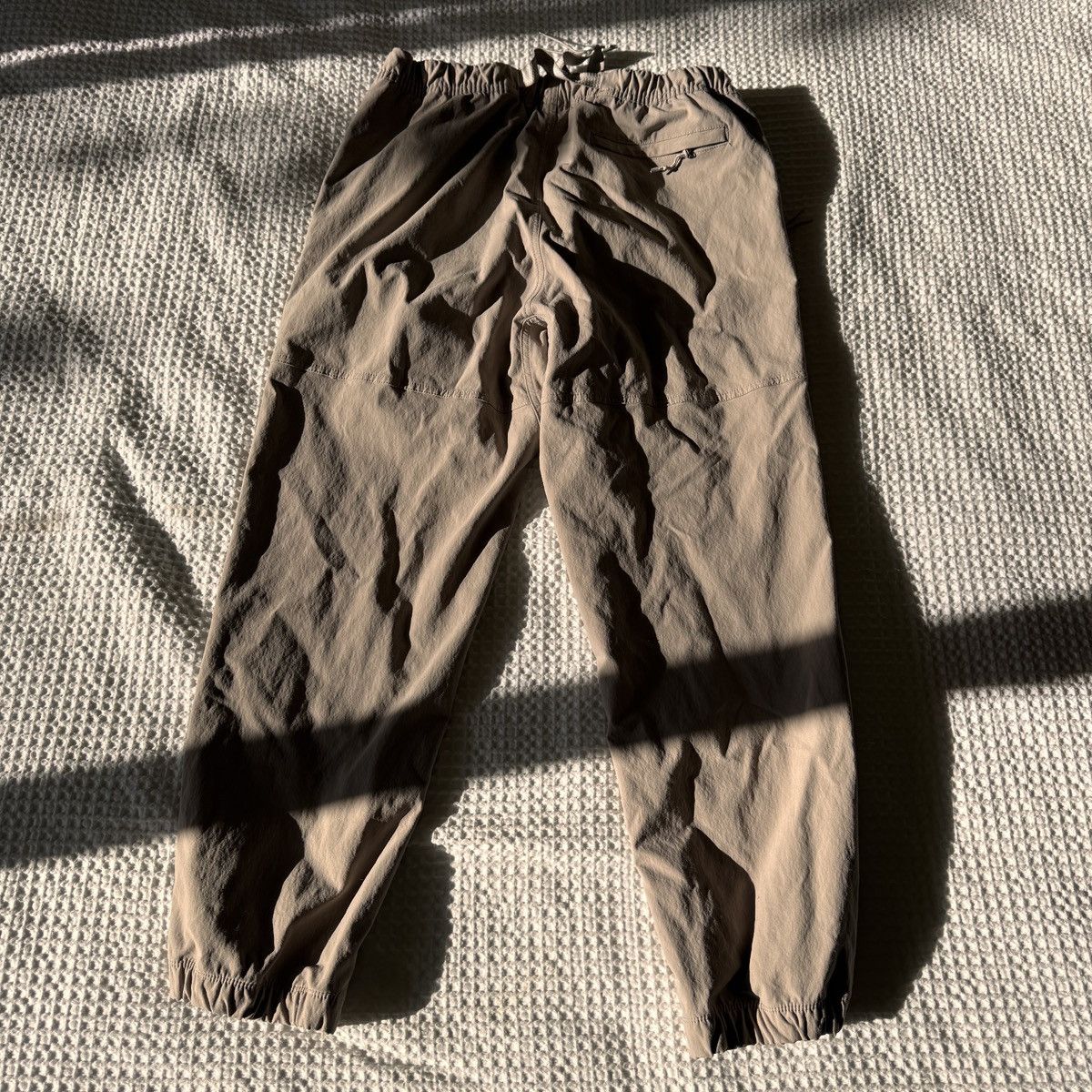Nike ACG Nike ACG Trail Pants - Malt Size US 34 / EU 50 - 3 Thumbnail