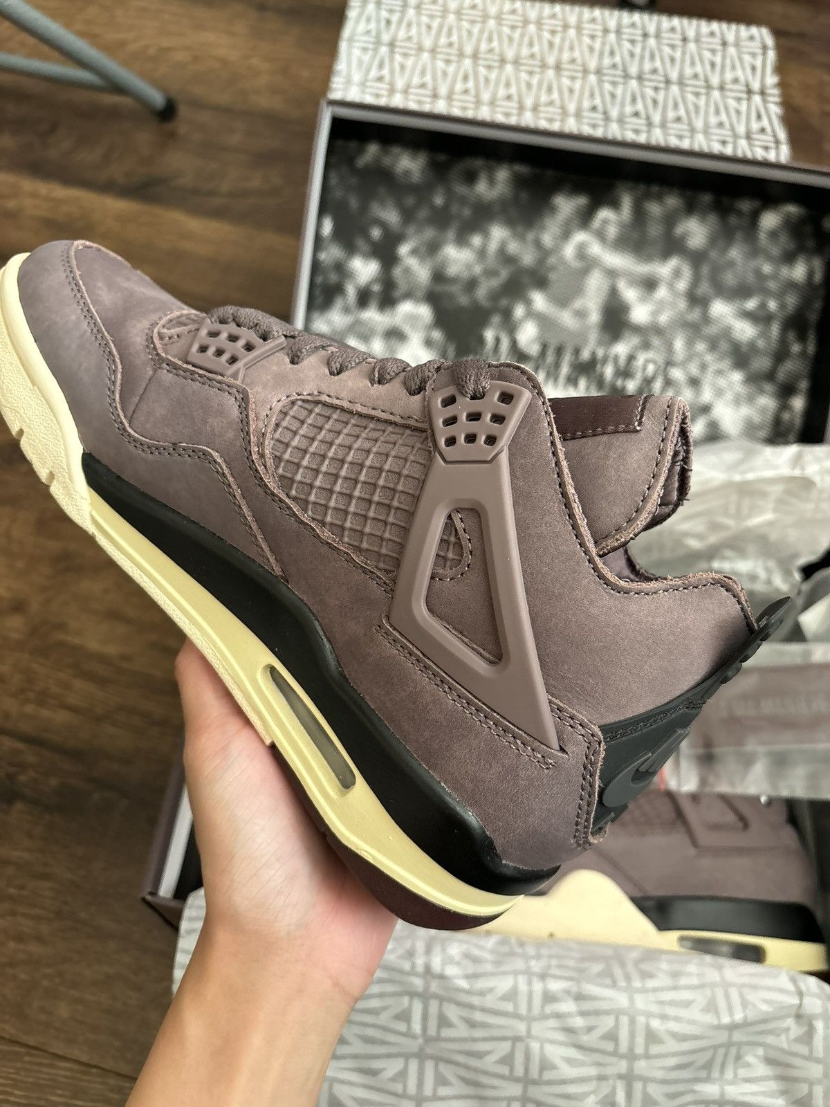 A Ma Maniere × Jordan Brand 2022 A Ma Maniére x Air Jordan 4 Retro Violet Ore M4.5/W6 Size US 6 / IT 36 - 6 Thumbnail