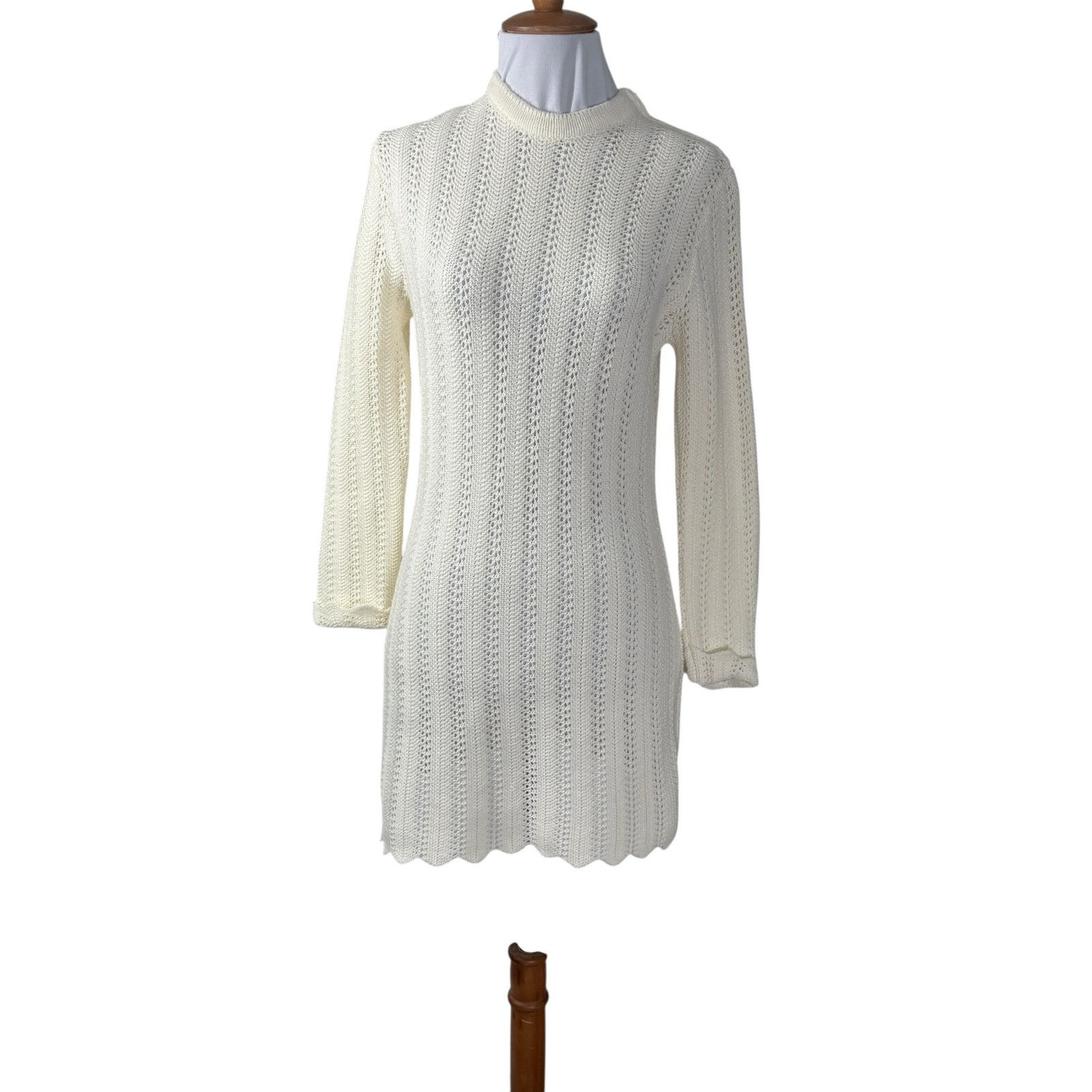 Vintage Vintage 60s Mod Ivory Cream Pointelle Sweater Mini Dress S/M Size S / US 4 / IT 40 - 2 Thumbnail