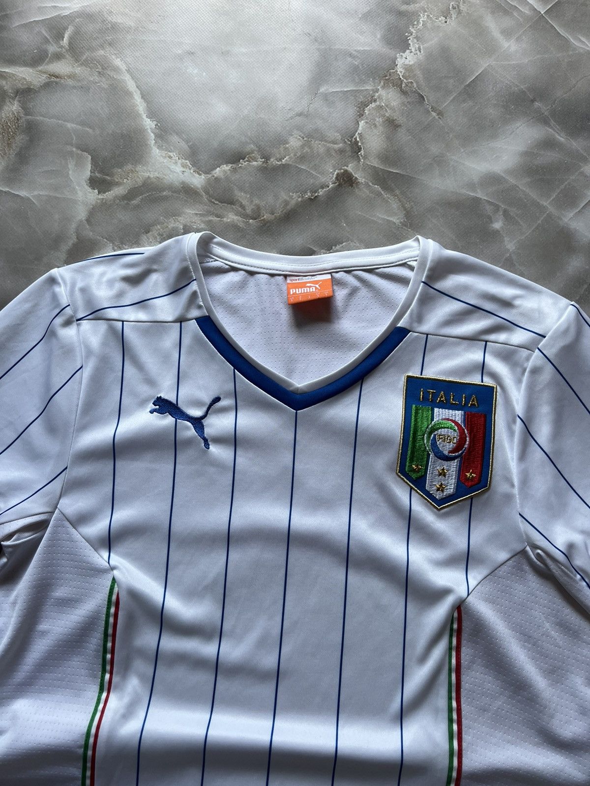 Puma Vintage Puma Italia Y2k soccer jersey Size US S / EU 44-46 / 1 - 2 Thumbnail