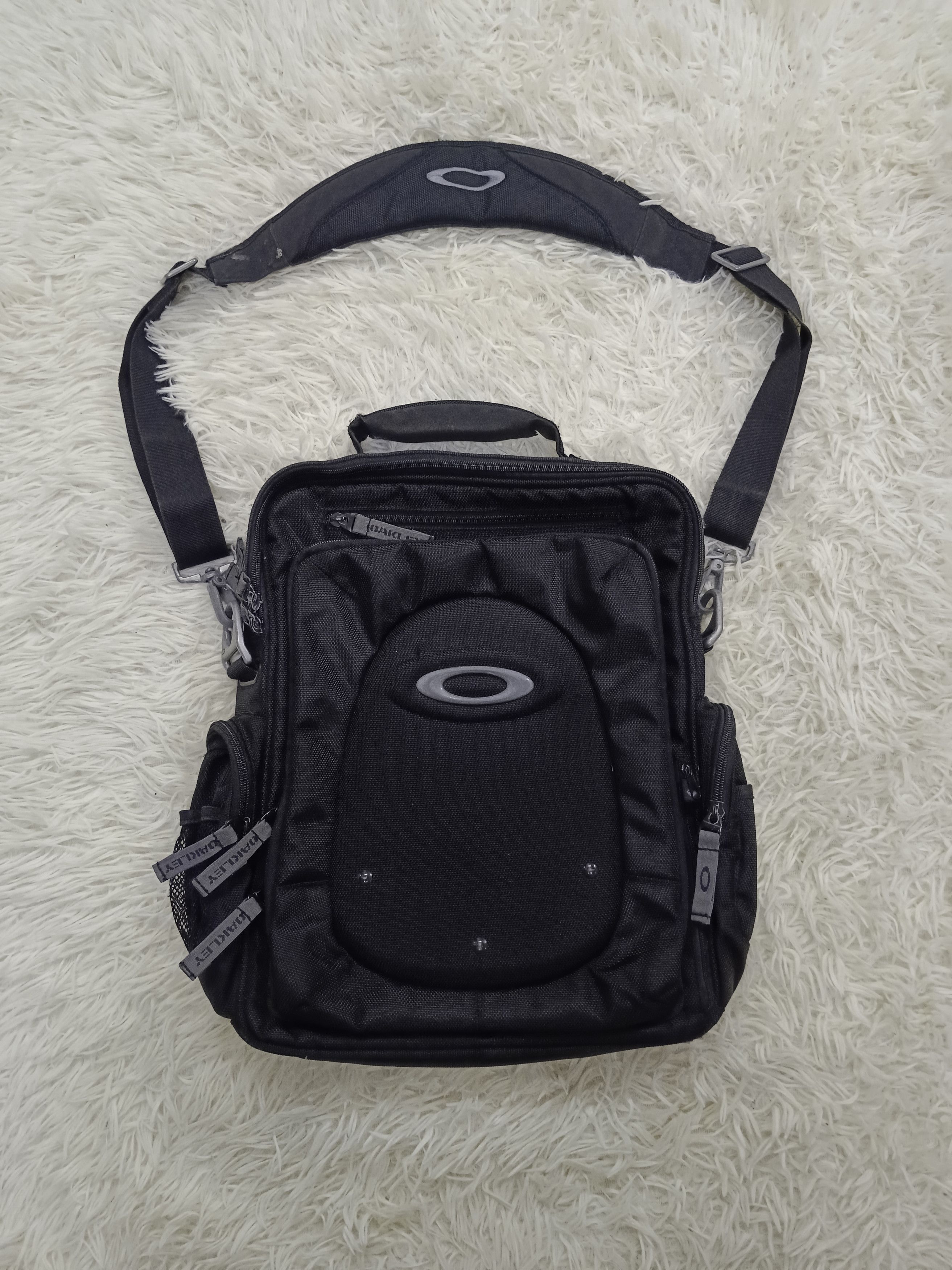 Oakley × Vintage OAKLEY BLACK VERTICAL MASENGGER Size ONE SIZE - 2 Thumbnail