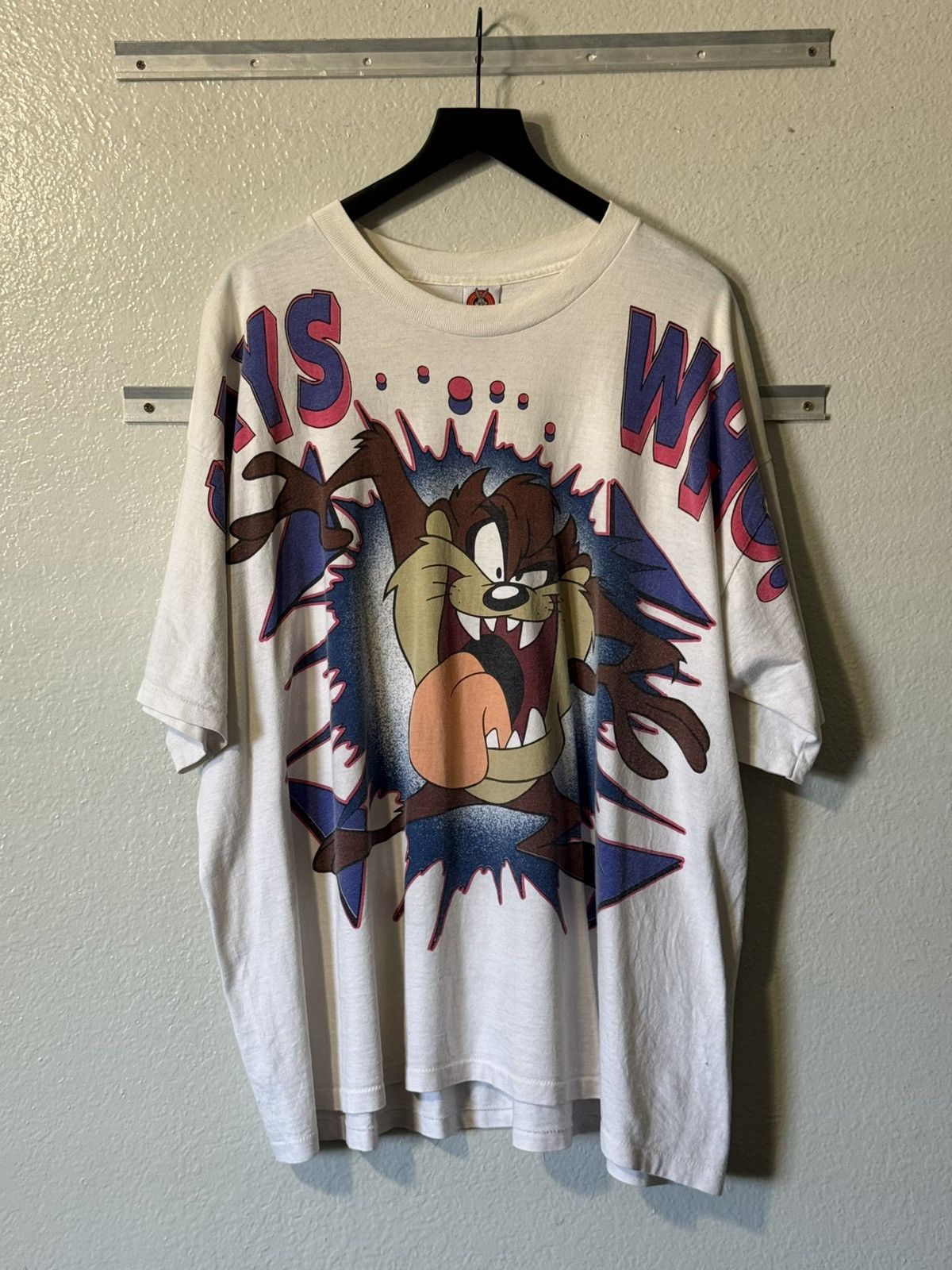 Warner Bros Vintage Looney Tunes Tasmanian Devil 'Says Who?' Size US XL / EU 56 / 4 - 1 Thumbnail