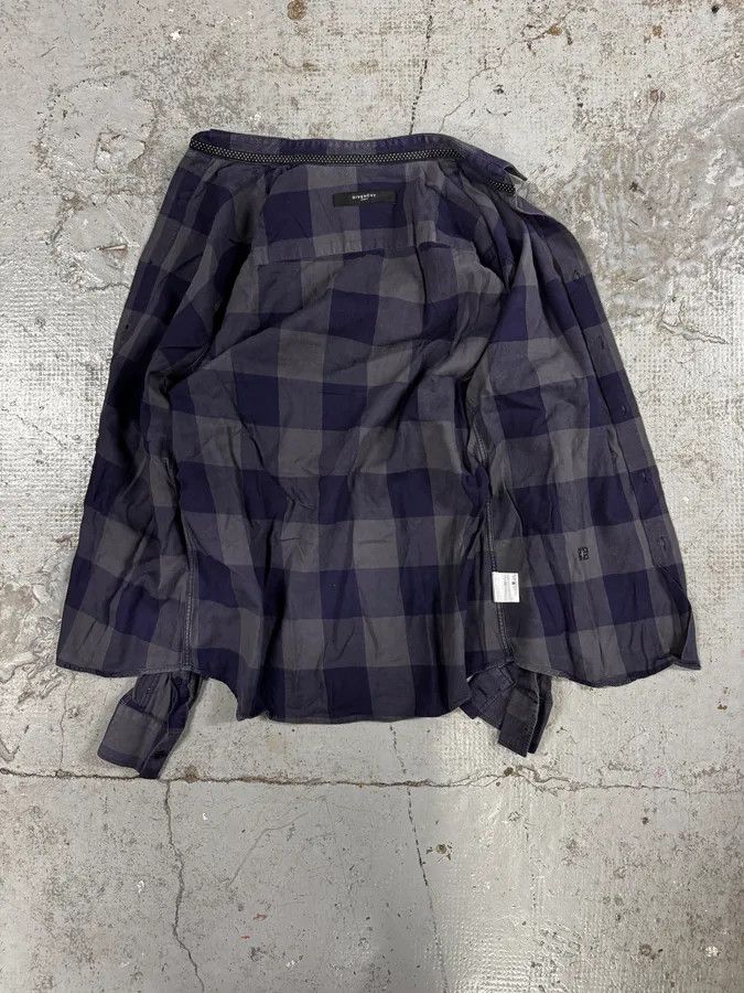 Givenchy Givenchy Grey & Navy Checkered Shirt Size US S / EU 44-46 / 1 - 7 Thumbnail