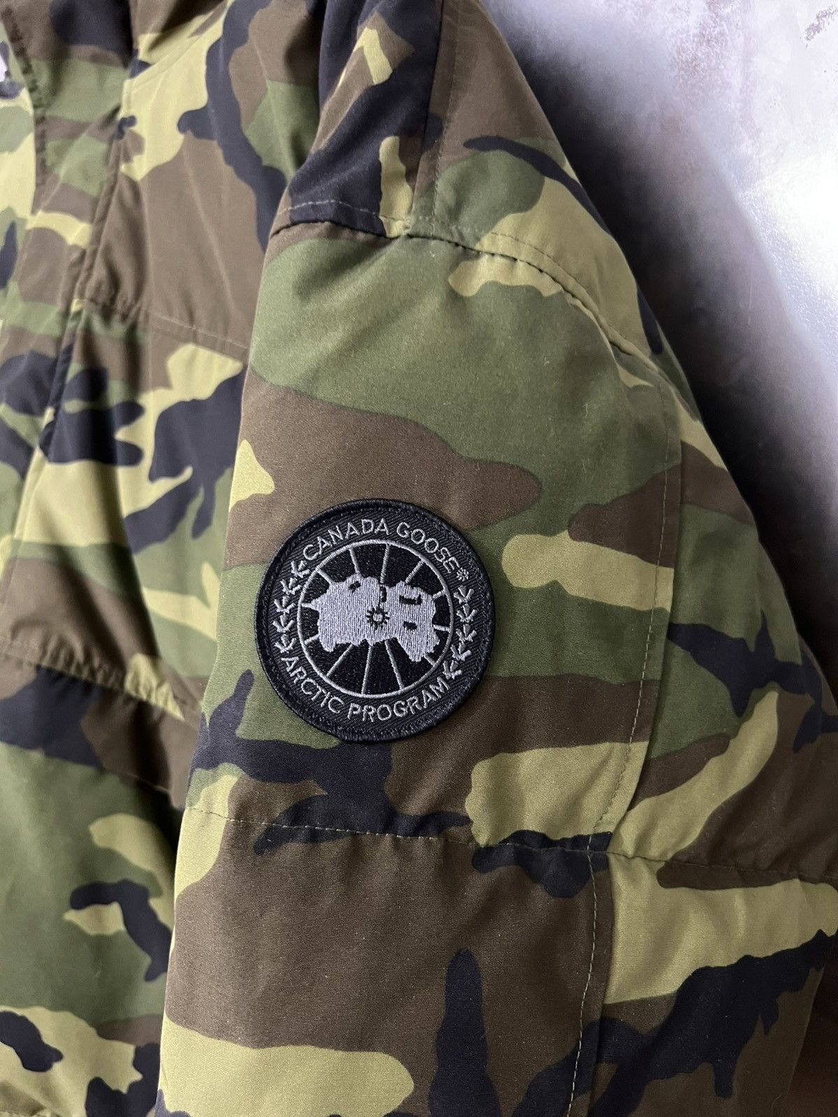 Canada Goose × Vetements Canada Goose x Vetements SS17 Aaliyah Camo Jacket Size US XL / EU 56 / 4 - 4 Thumbnail