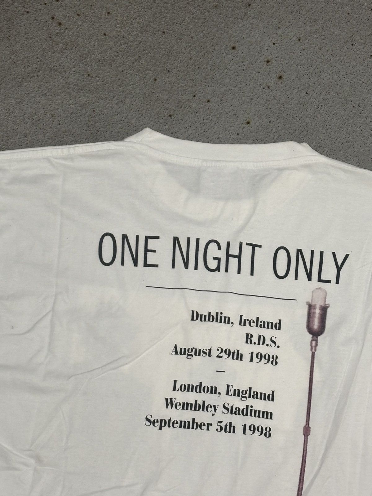 Band Tees 1998 Bee Gees One Night Only T-shirt Size US XL / EU 56 / 4 - 5 Thumbnail