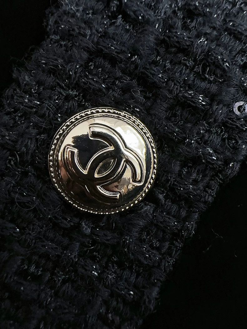Chanel Chanel 20k equestrian series black gold velvet round neck Size XS / US 0-2 / IT 36-38 - 5 Thumbnail