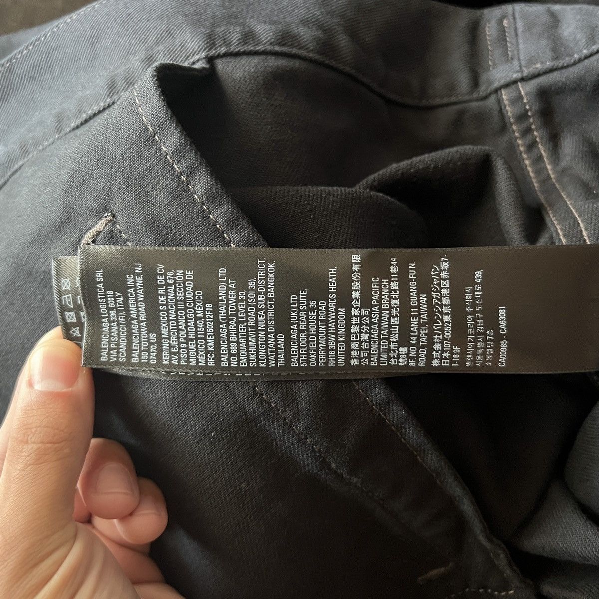 Balenciaga BALENCIAGA FW22 OVERSIZED DENIM HOODIE Size US XL / EU 56 / 4 - 8 Thumbnail