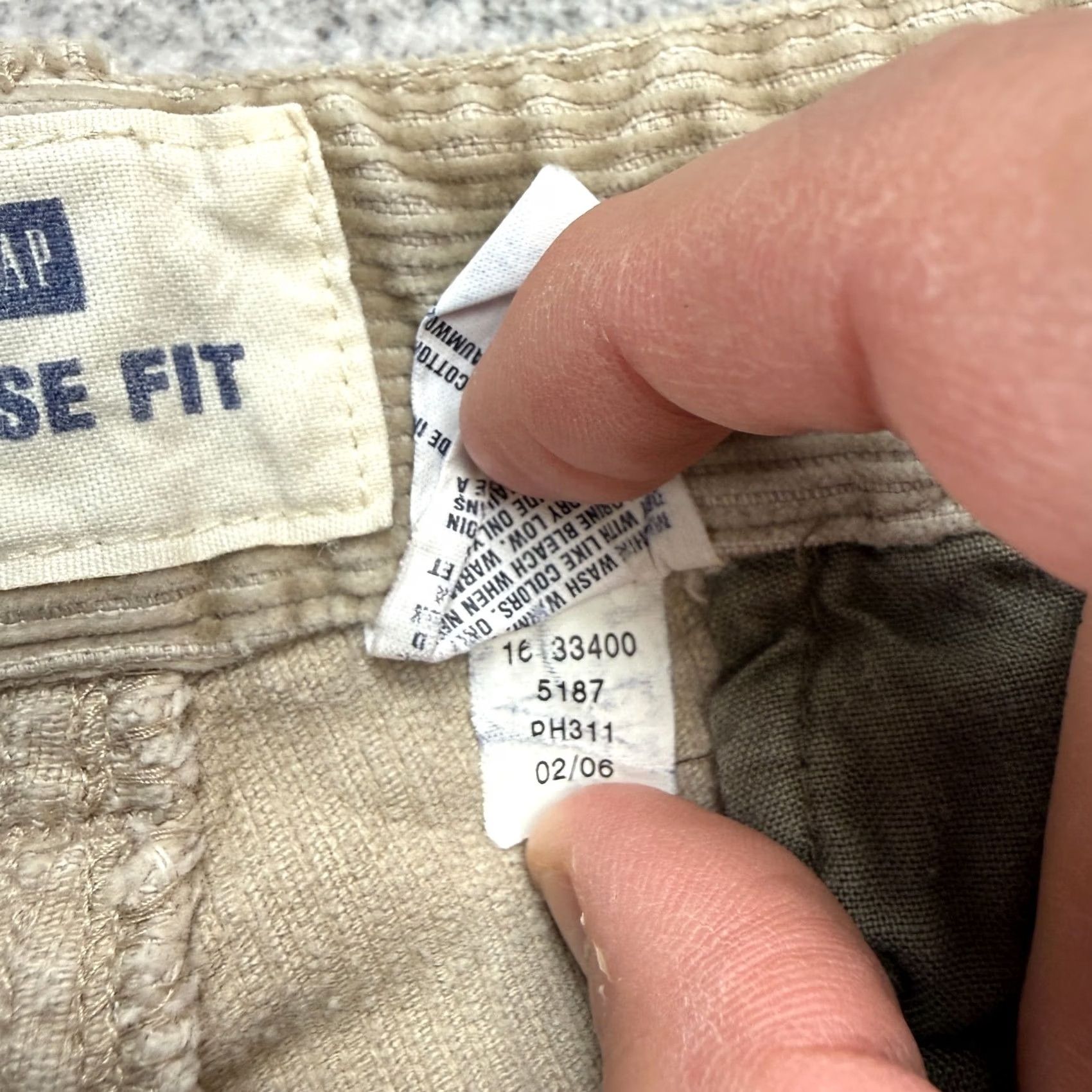 Gap VINTAGE Gap Corduroy Pants Mens 34x30 Beige Relaxed Straight 30in Inseam Casual Chino Pants Mens Size US 34 / EU 50 - 5 Thumbnail