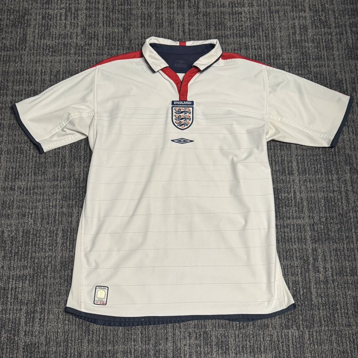 Umbro Umbro England 2003 2005 Home Jersey Size US M / EU 48-50 / 2 - 3 Thumbnail