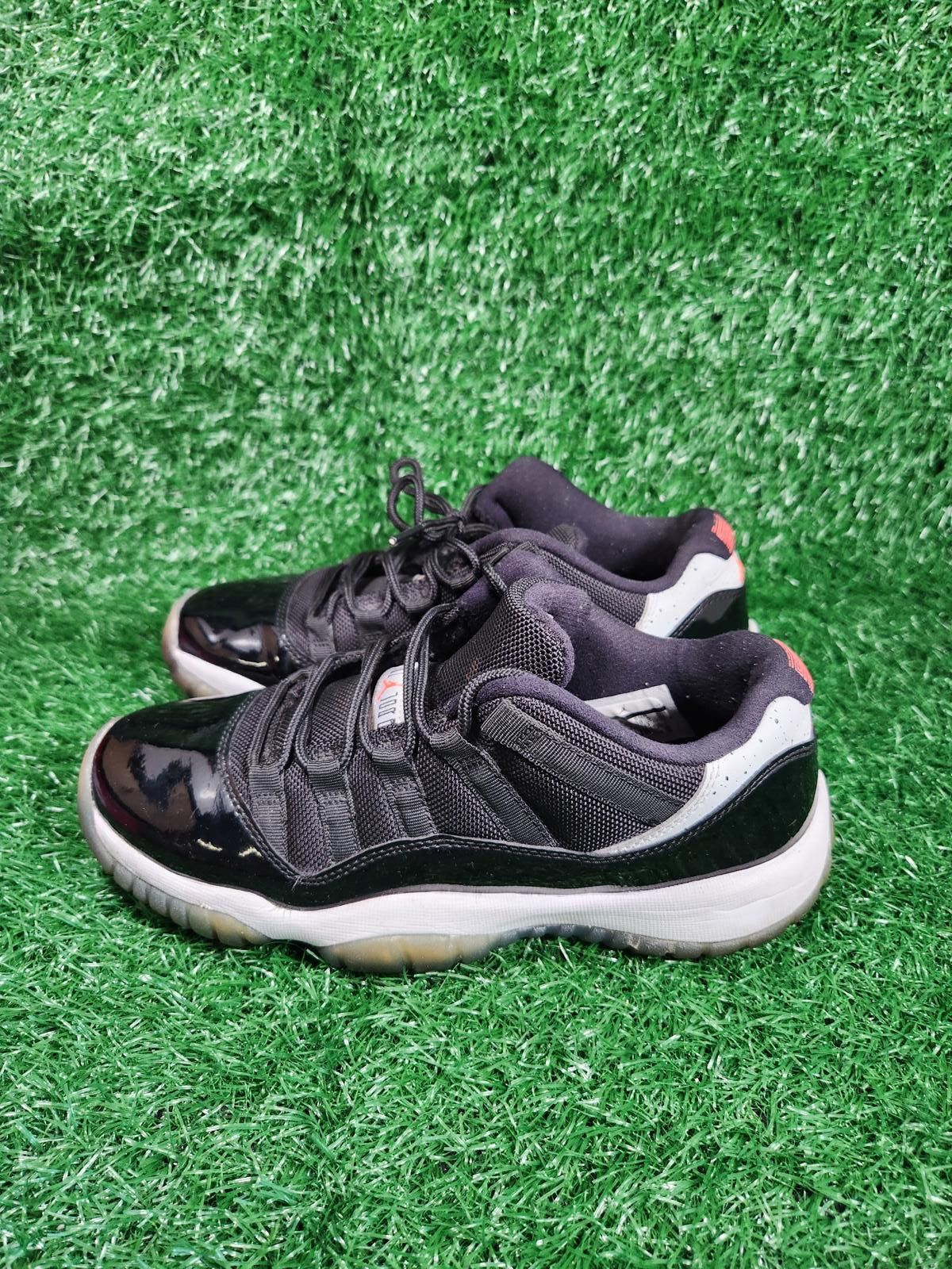 Jordan Brand Nike Air Jordan 11 528896-023 Black Shoes Size 6Y or 7.5W Size US 7.5 / IT 37.5 - 3 Thumbnail