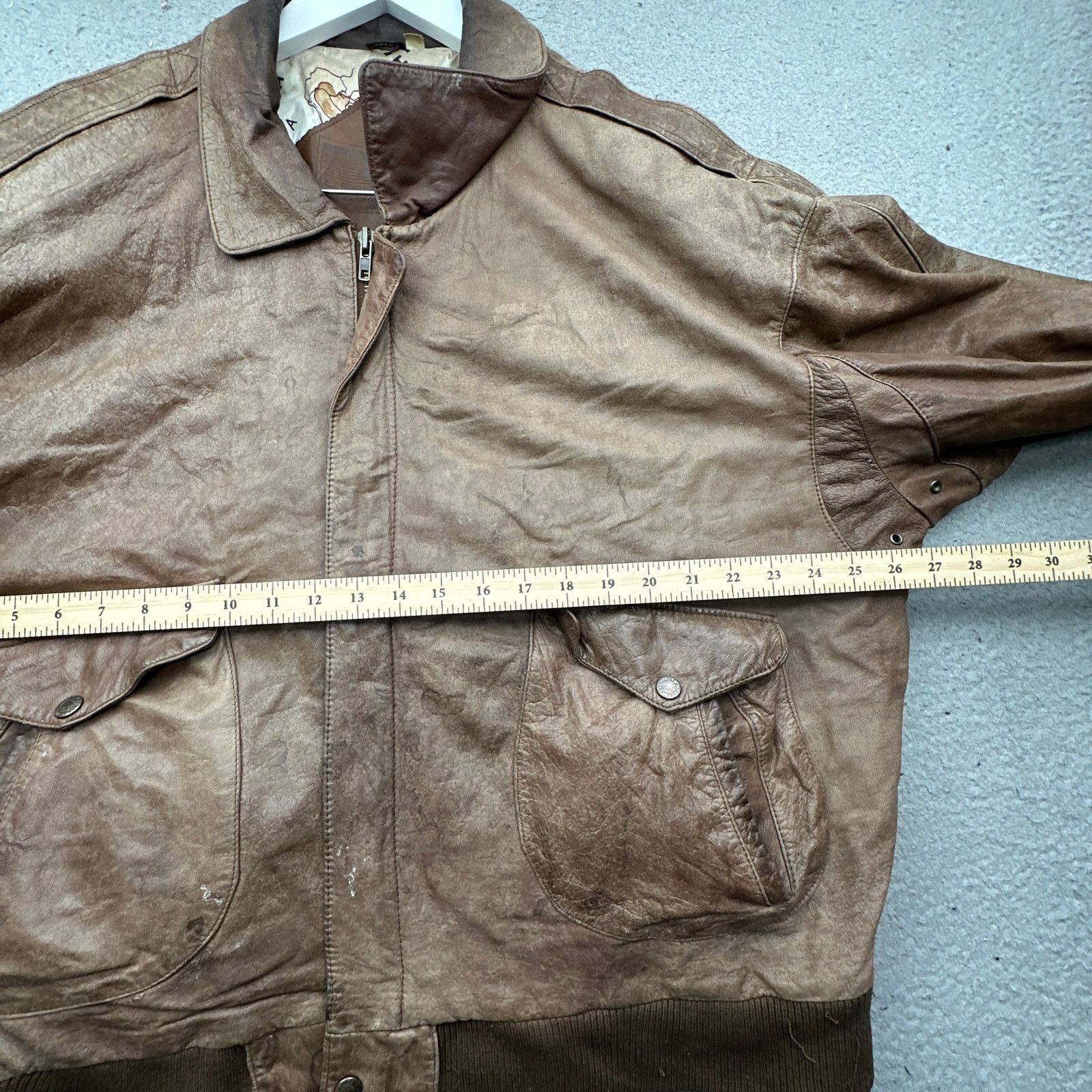 Roundtree & Yorke Vintage Roundtree & Yorke Bomber Leather Jacket XL Map Size US XL / EU 56 / 4 - 5 Thumbnail