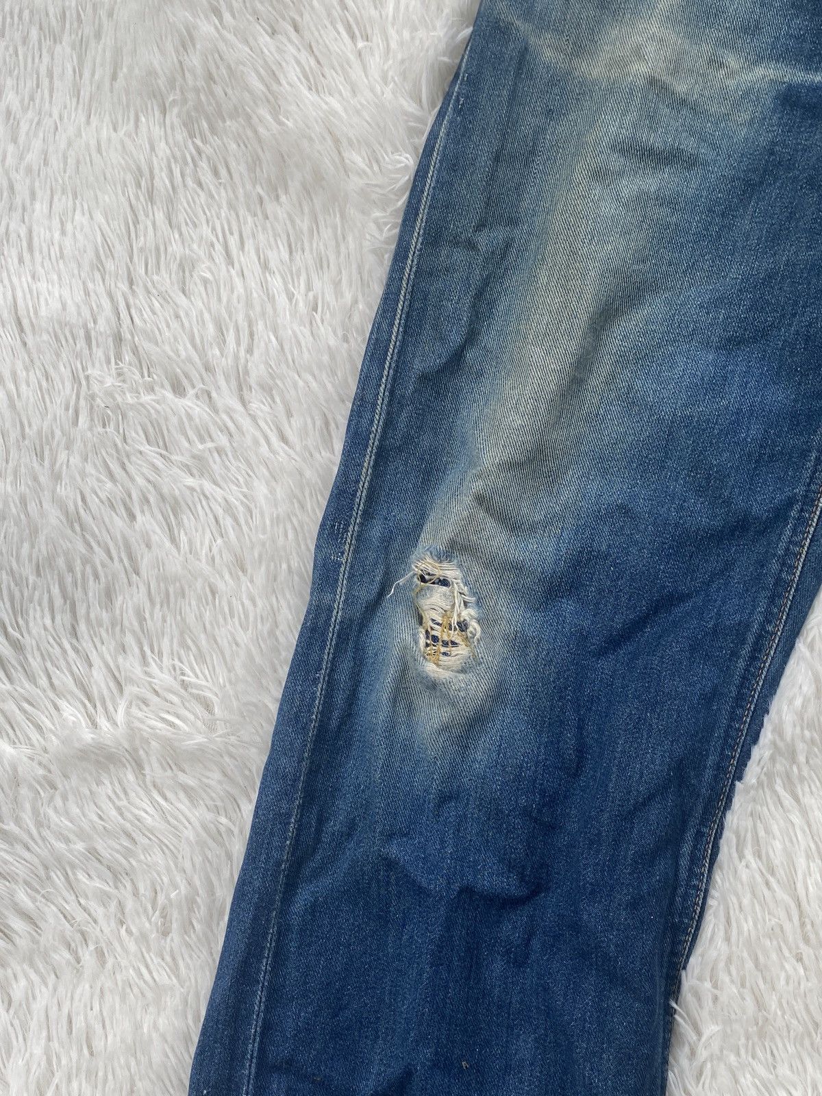 Lee 🔥Vintage🔥Lee Cowboy Selvedge Buttoned Light wash denim jean Size US 30 / EU 46 - 3 Thumbnail