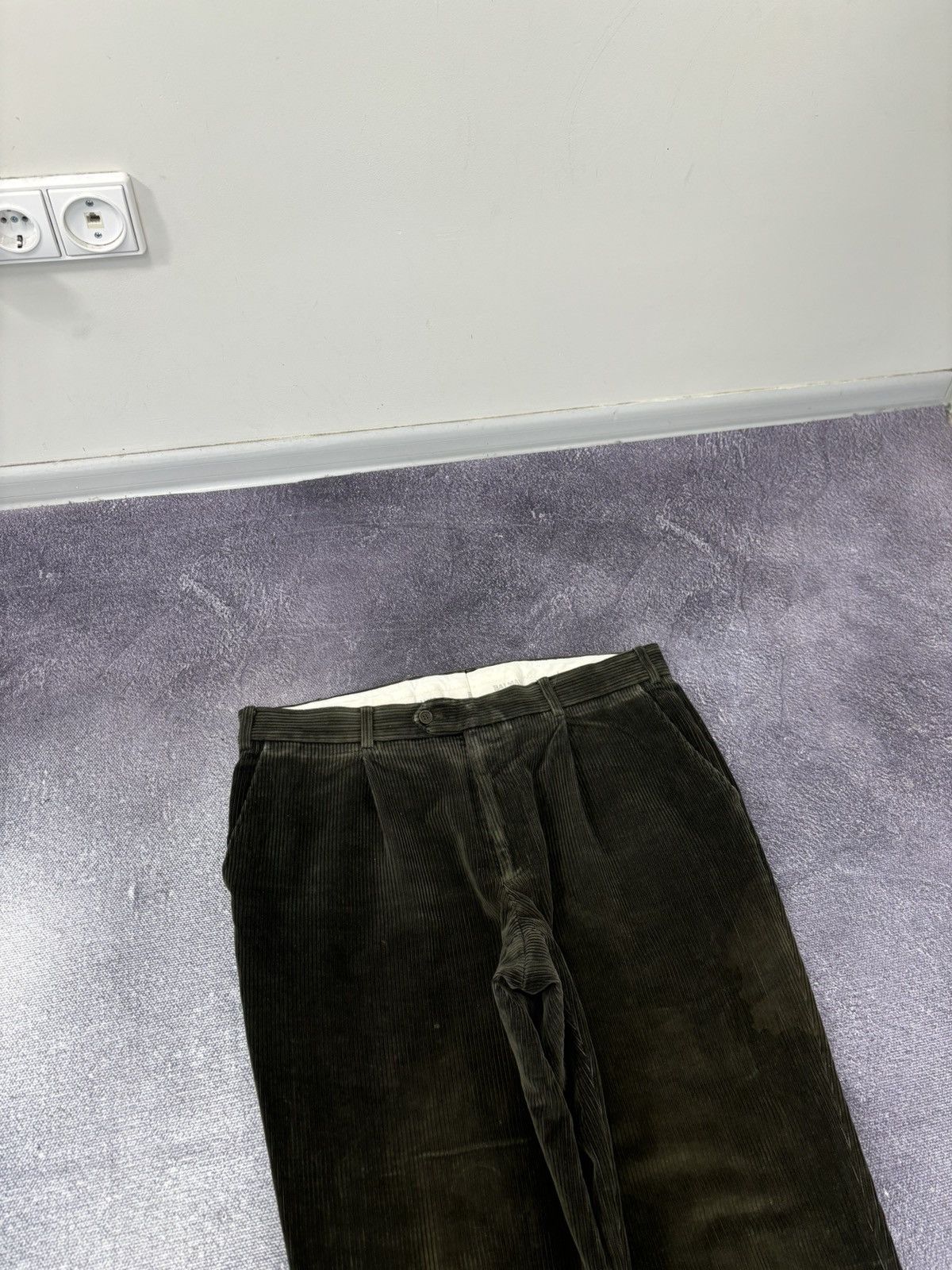Balmain Vintage Balmain Velvet Corduroy Khaki Green Rare Baggy Pants Size US 38 / EU 54 - 5 Thumbnail