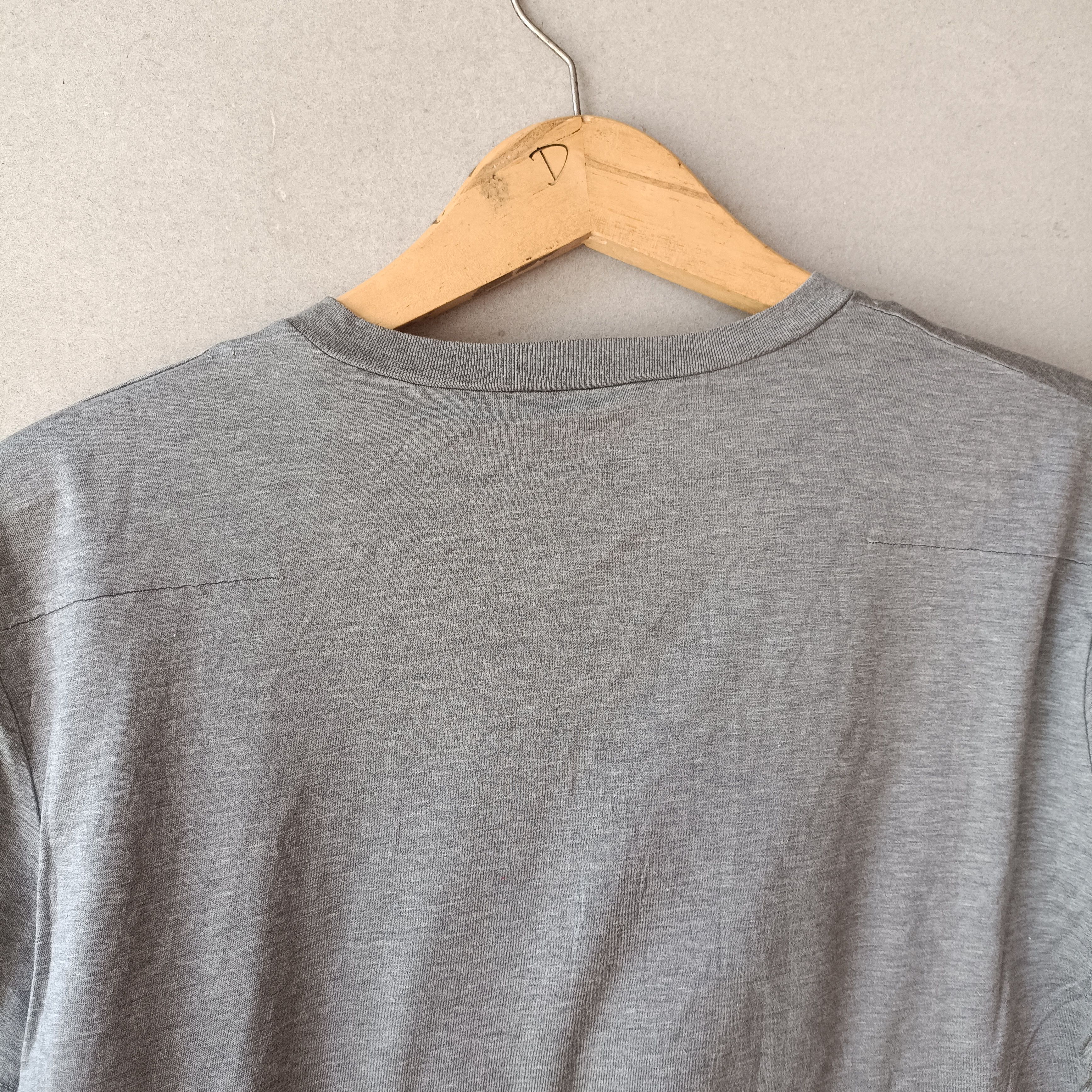 Dior Dior V neck Tee Hedi Slimane Size US S / EU 44-46 / 1 - 6 Thumbnail