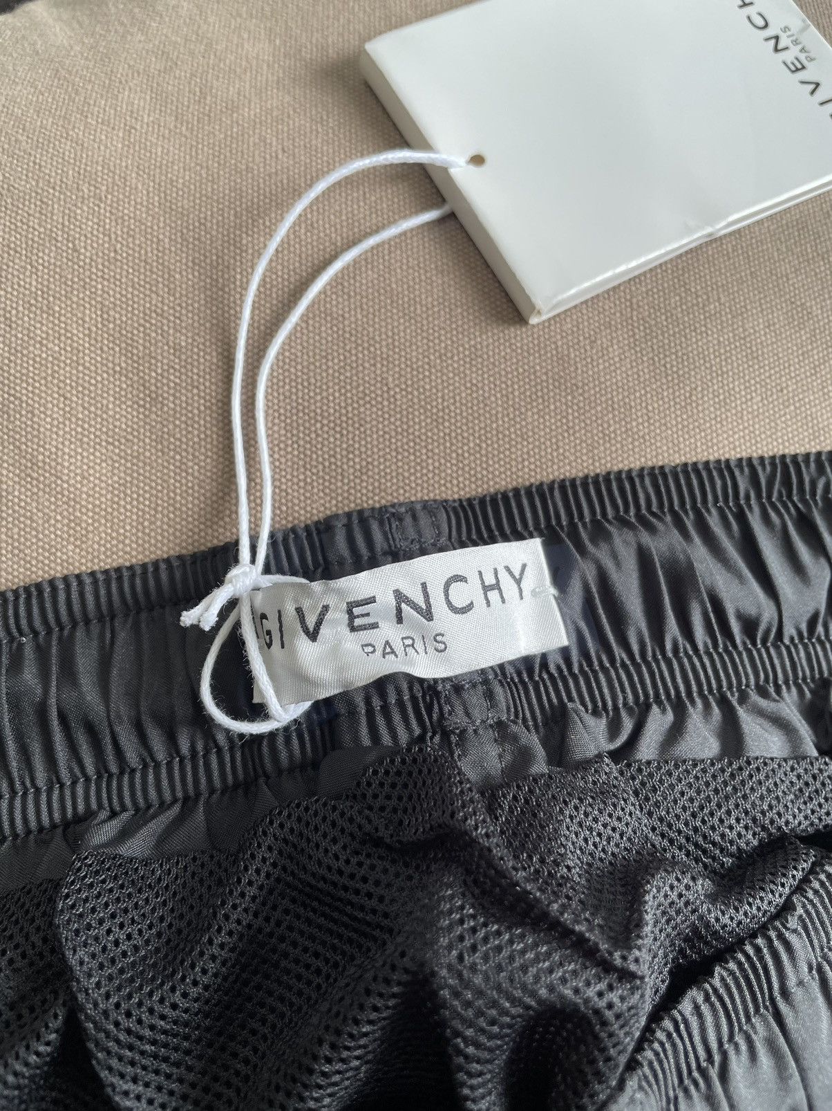 Givenchy Givenchy Logo Swim Shorts with mesh inner Size US 30 / EU 46 - 5 Thumbnail