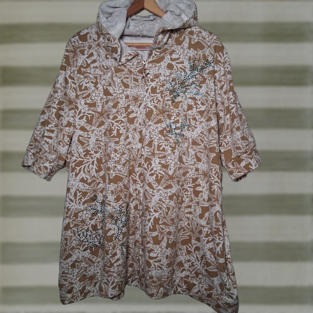 Quacker Factory Quacker Factory Shirt Women Plus Size 3X Hooded Full Zip Beige Starfish Beach Shirt Hoodie Beach, Tropic, Starfish, Vacation Womens 3X Size XXL / US 16-18 / IT 52-54 - 1 Thumbnail