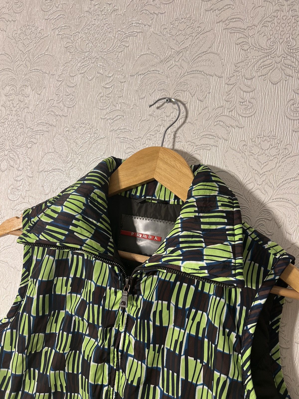 Prada Prada Red Tab Vest Size XS / US 0-2 / IT 36-38 - 5 Thumbnail