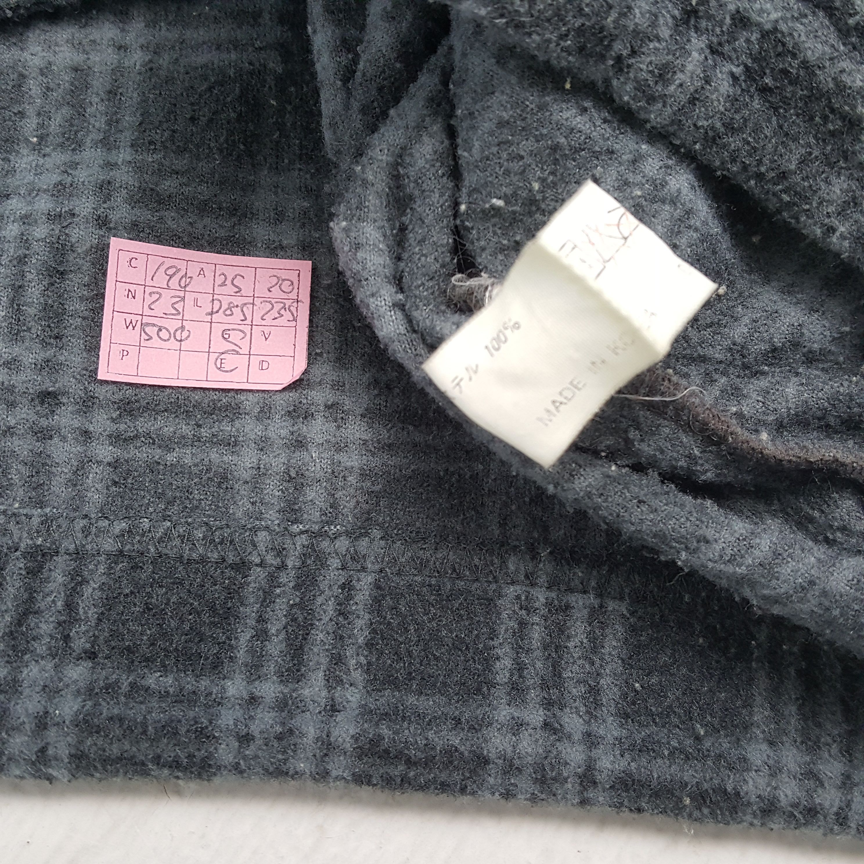 Vintage BITCH SKATEBOARDS Half Zipper Sweater Sweatshirt Size US XL / EU 56 / 4 - 7 Thumbnail