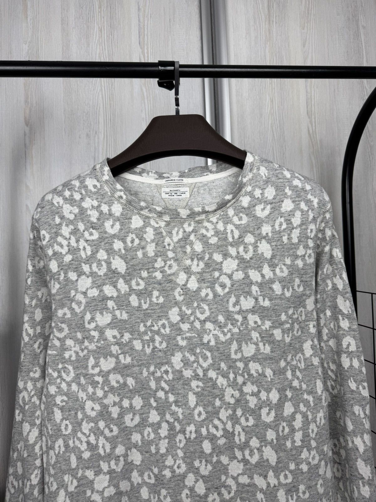 Allsaints Allsaints Leopard Crew grey white sweater sweatshirt Size US L / EU 52-54 / 3 - 3 Thumbnail