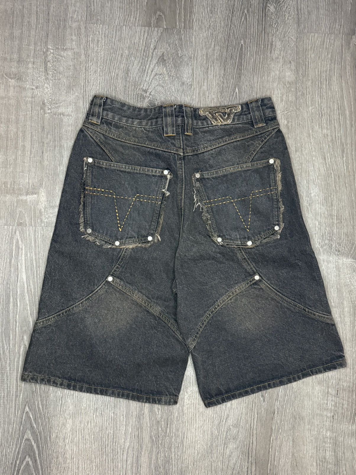 Trendt Vision Trendt Vision Mud Wash Basic Jorts (XS) Size US 29 - 2 Thumbnail