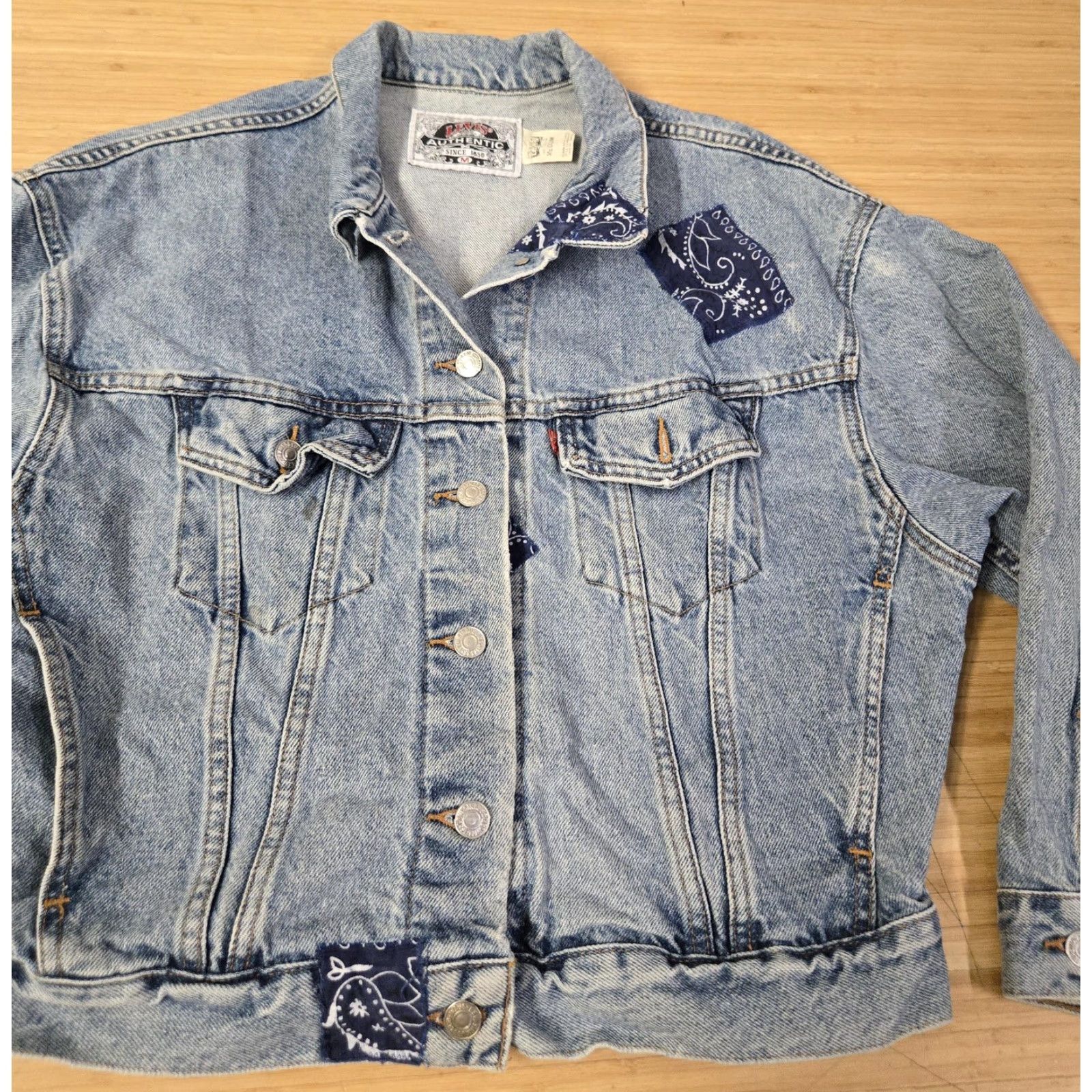 Levi's VINTAGE Levi's Jacket Mens M Blue Denim Bandana Patch Trucker Coat 90s Mens Size US M / EU 48-50 / 2 - 3 Thumbnail