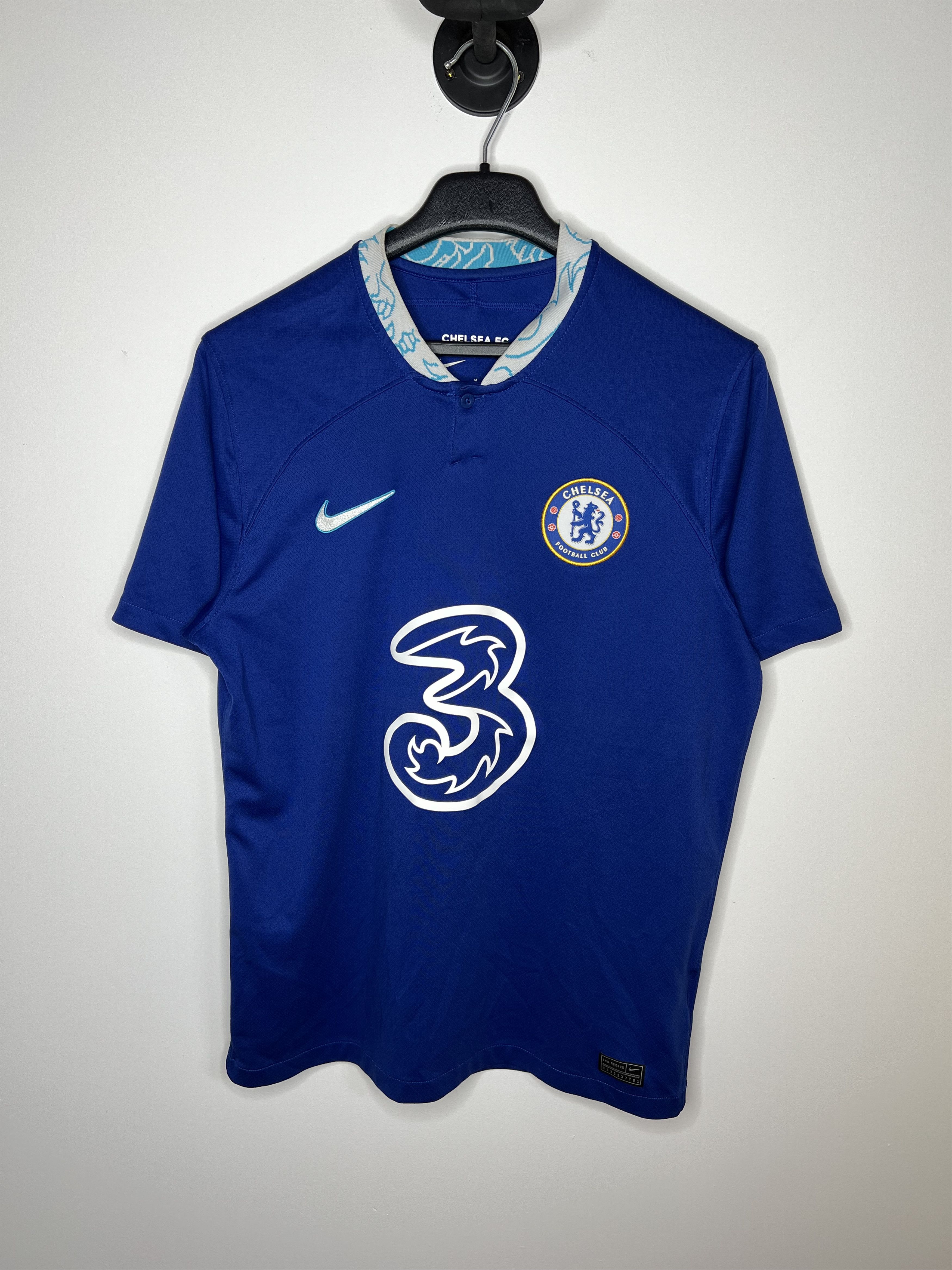 Nike CHELSEA 2022 2023 HOME FOOTBALL SHIRT SOCCER JERSEY NIKE Size US M / EU 48-50 / 2 - 1 Thumbnail