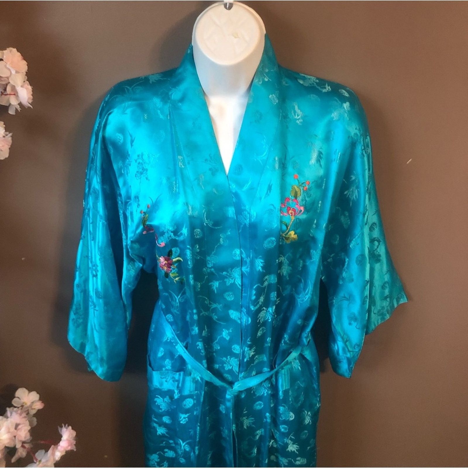 Embroidered silk robe floral
