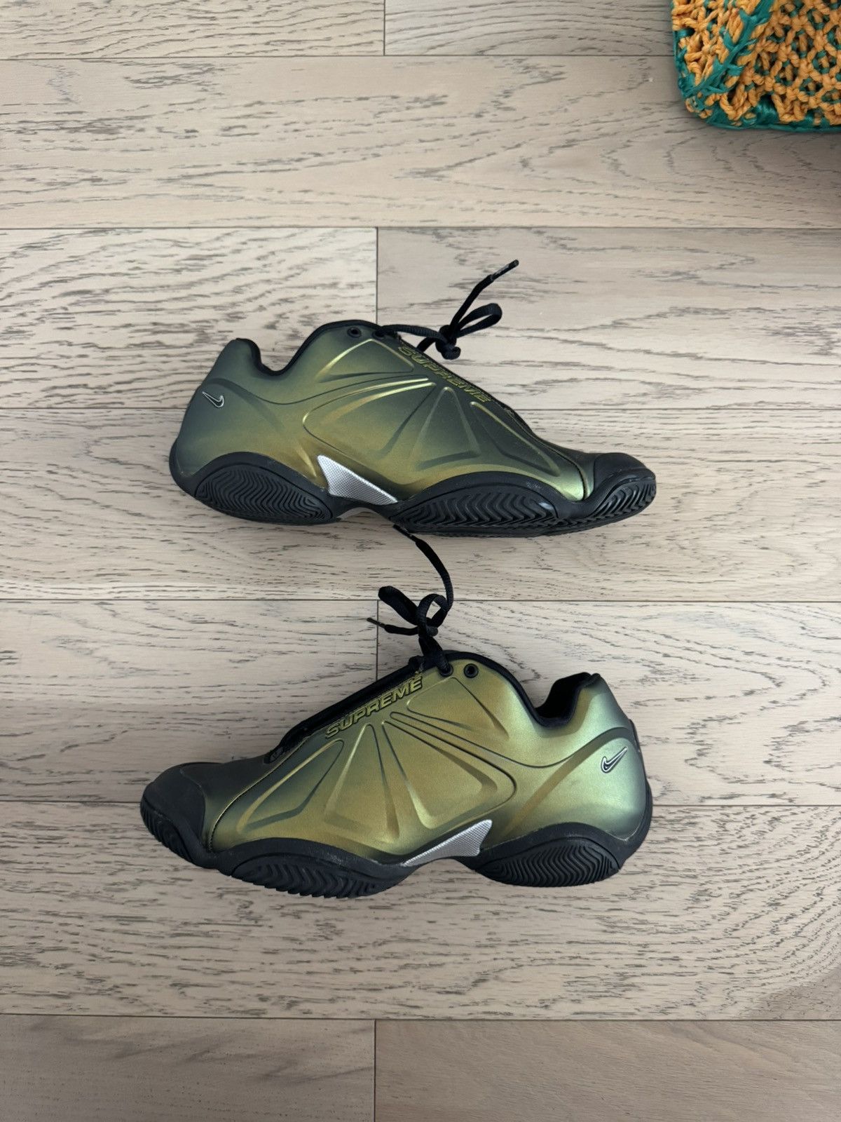 Nike × Supreme Nike x Supreme Airzoom Courtposite Size US 8 / EU 41 - 2 Thumbnail