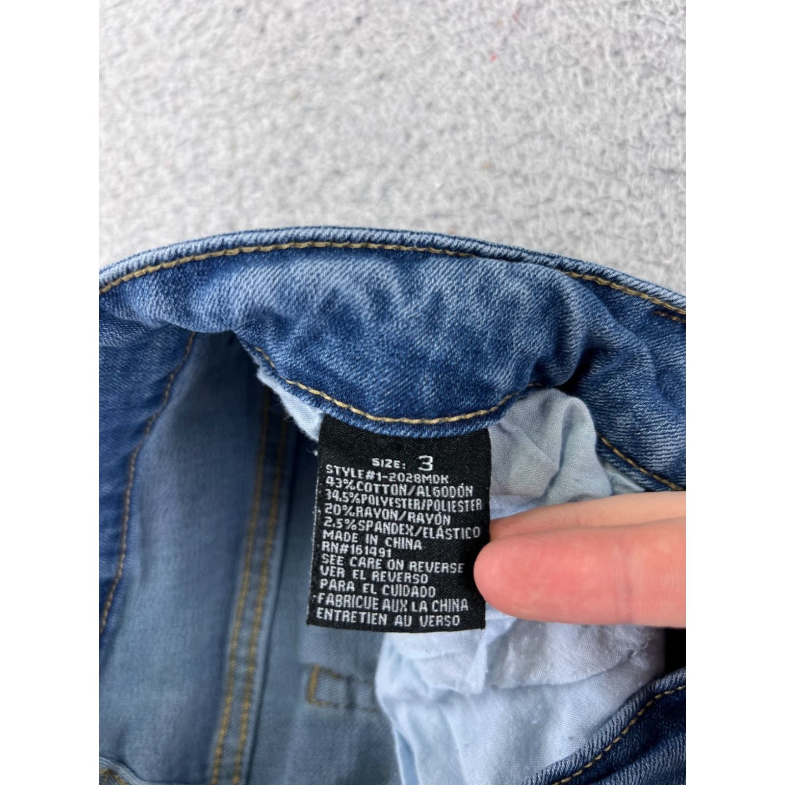 Vintage Pink Label Jeans Women Jeans 3 Blue Flared Distressed Cotton Blend 23x30 Vintage No 30 Inseam 30 Size 26" / US 2 / IT 38 - 7 Thumbnail