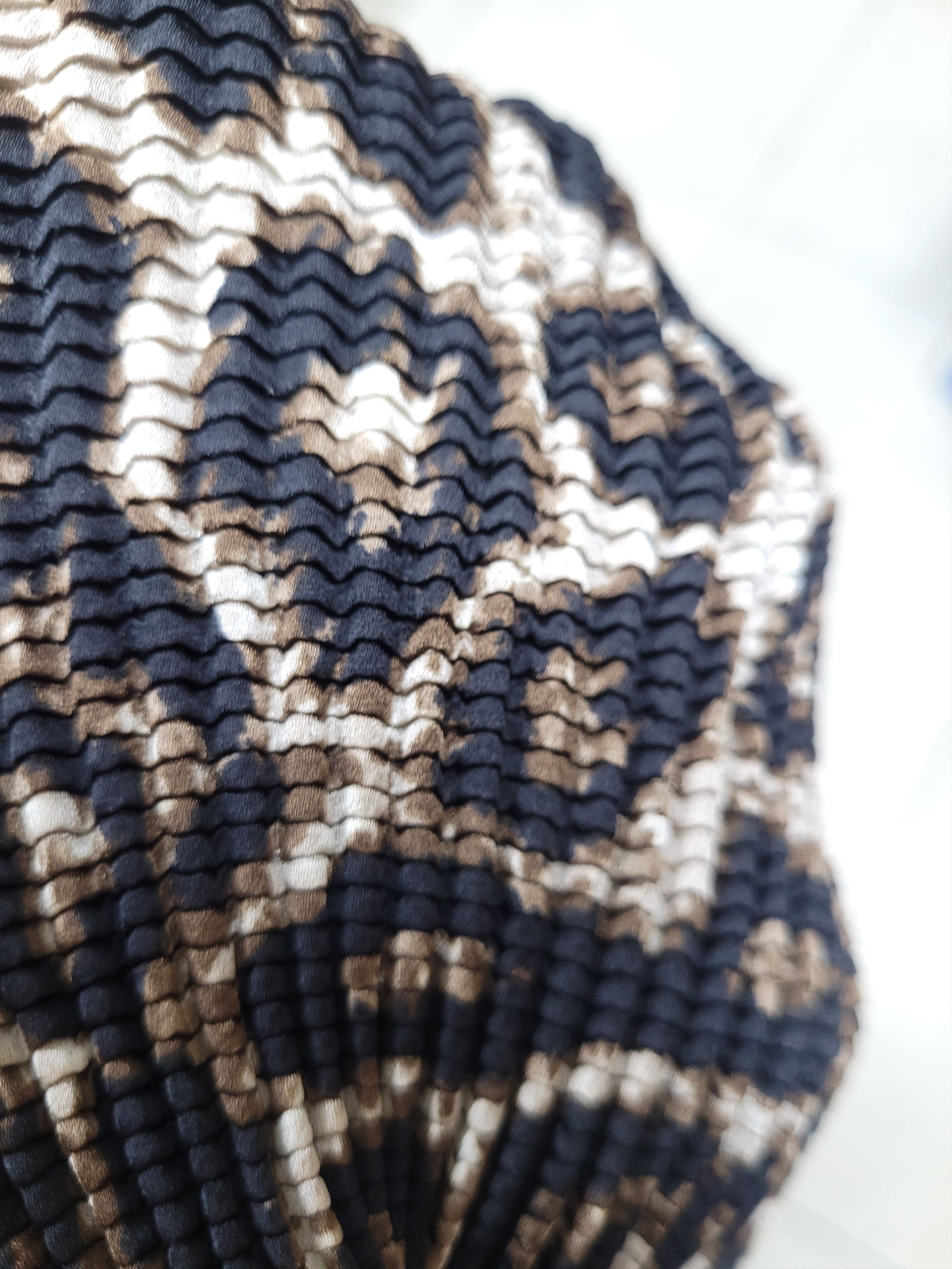 Designer × Japanese Brand LEOPARD Pattern. SPECCHIO Pleats Tops Size S / US 4 / IT 40 - 3 Thumbnail