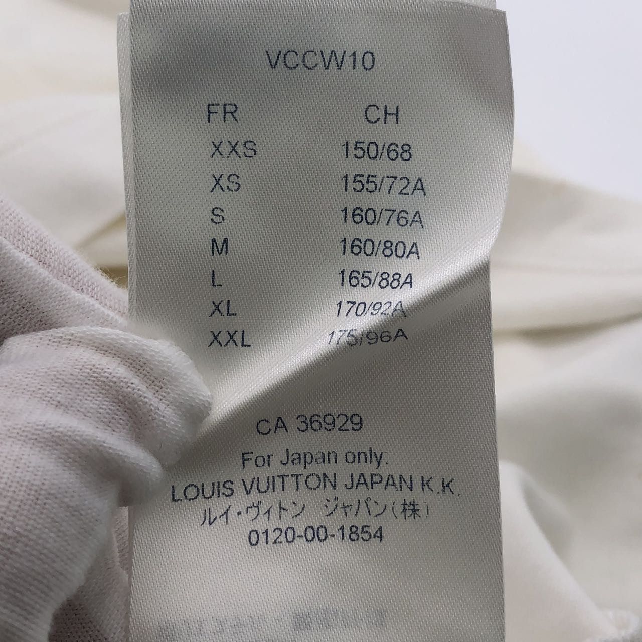 Louis Vuitton Louis Vuitton Pocket Embroidered Short Sleeve T-Shirt K26WX Size US S / EU 44-46 / 1 - 9 Thumbnail