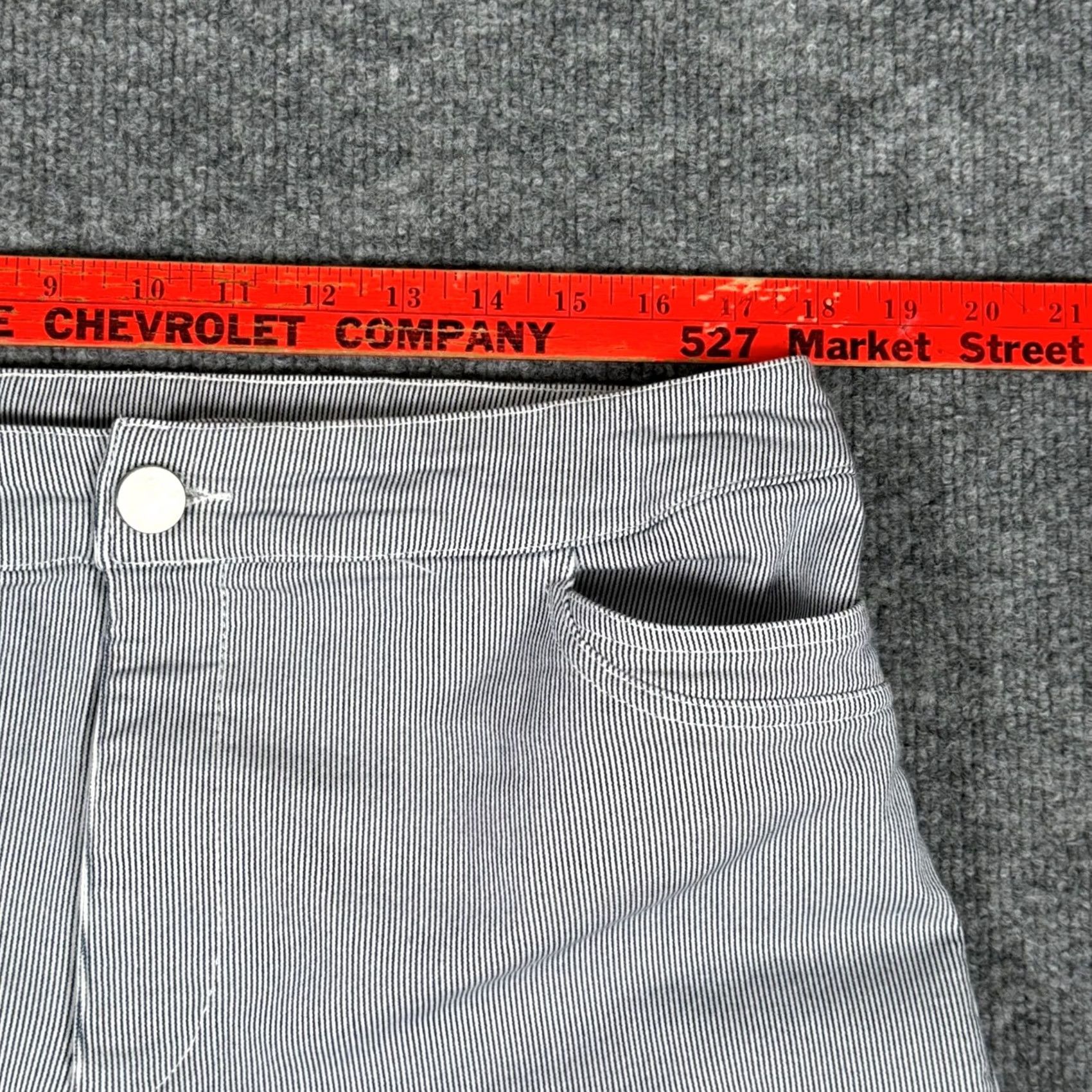 Vintage Christopher Banks Blue Pinstripe High Rise Capri Pants Size 36" / US 14 / IT 50 - 7 Thumbnail