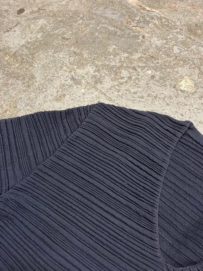 Balenciaga × Vintage SS2011 Balenciaga Plissed Navy V Top Size S / US 4 / IT 40 - 4 Thumbnail