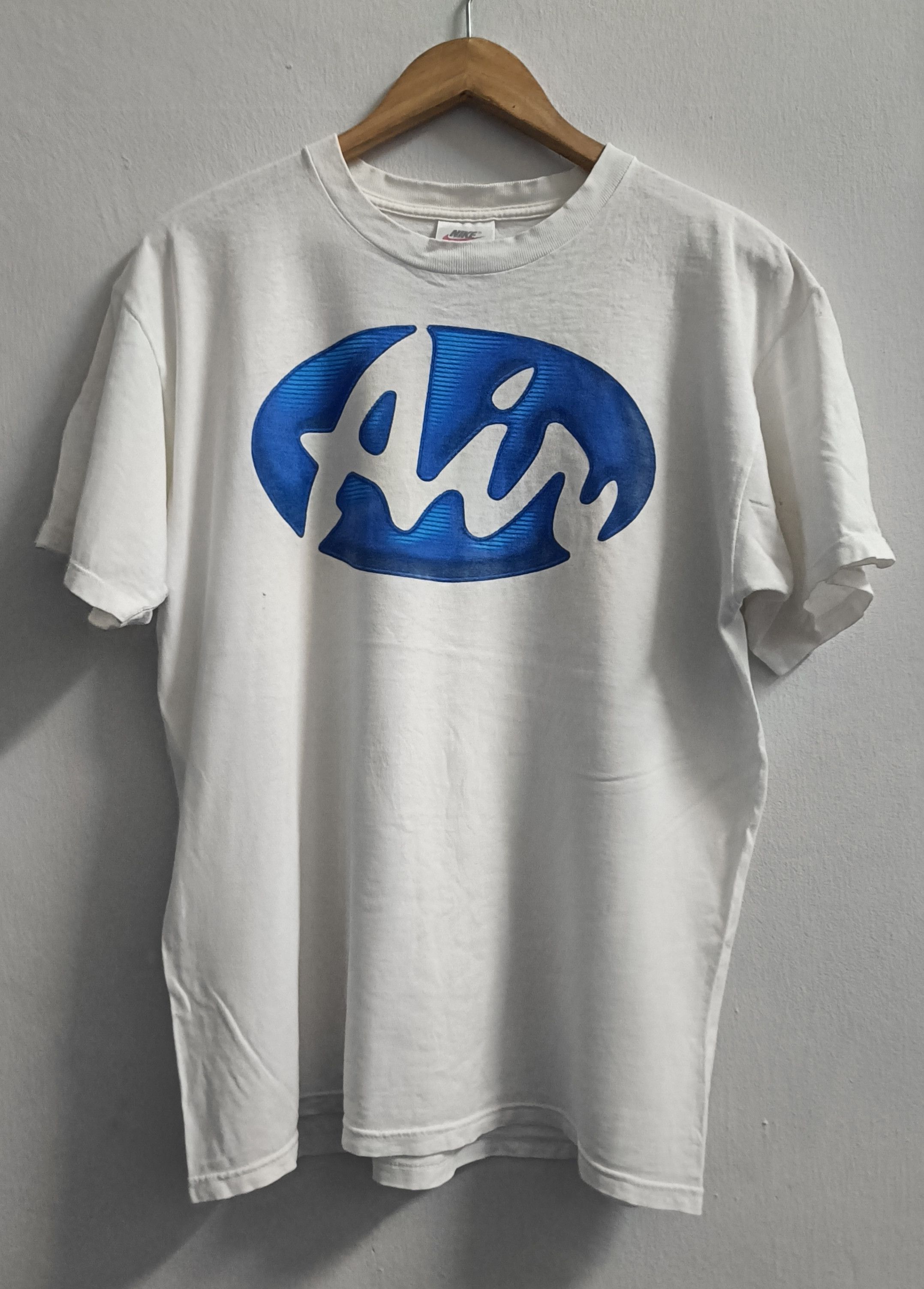 Nike 🔥🔥Rare Vintage 90s Nike Air Tee Size US L / EU 52-54 / 3 - 1 Thumbnail