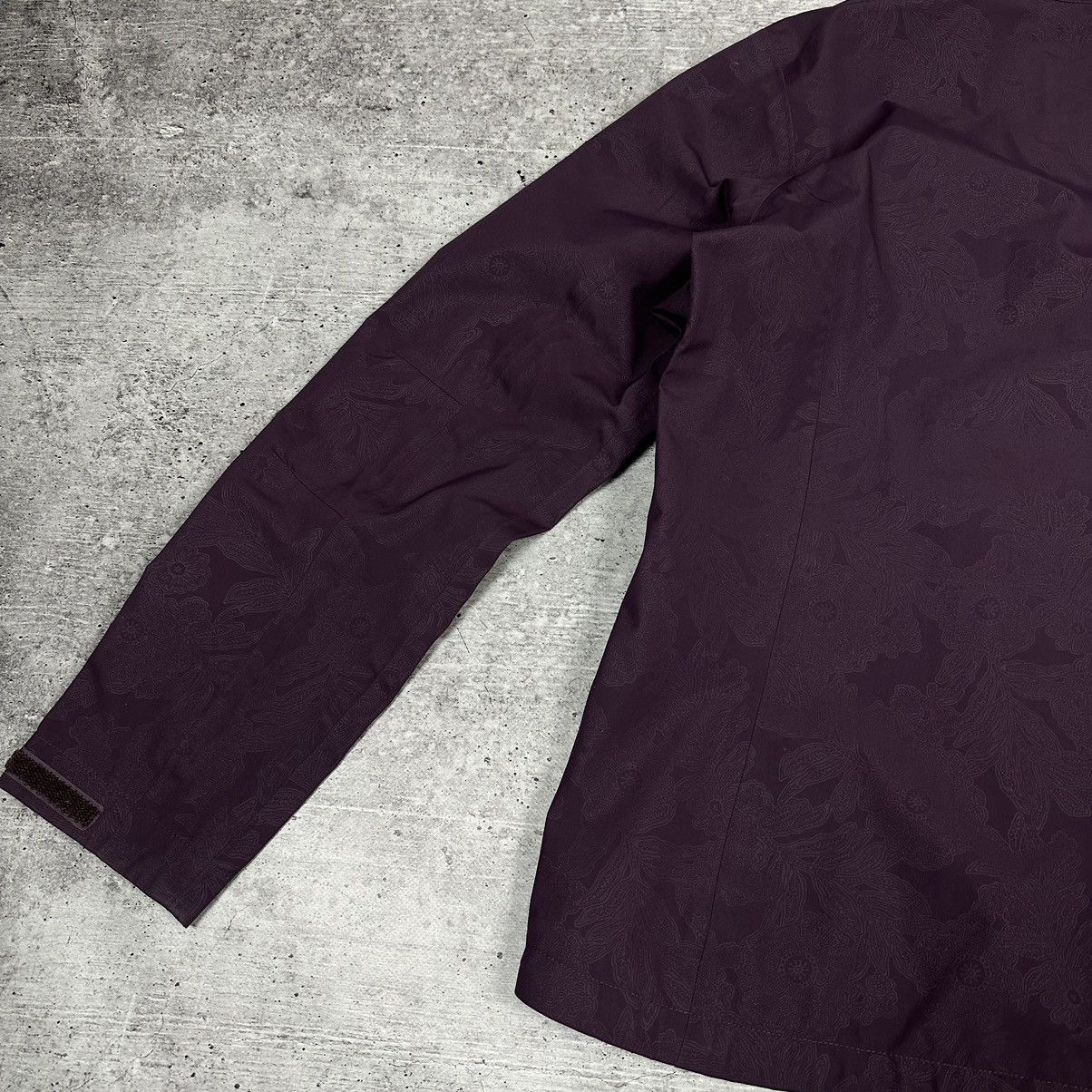The North Face The North Face HyVent Zip Jacket Printed Flower Windstopper Size L / US 10 / IT 46 - 8 Thumbnail