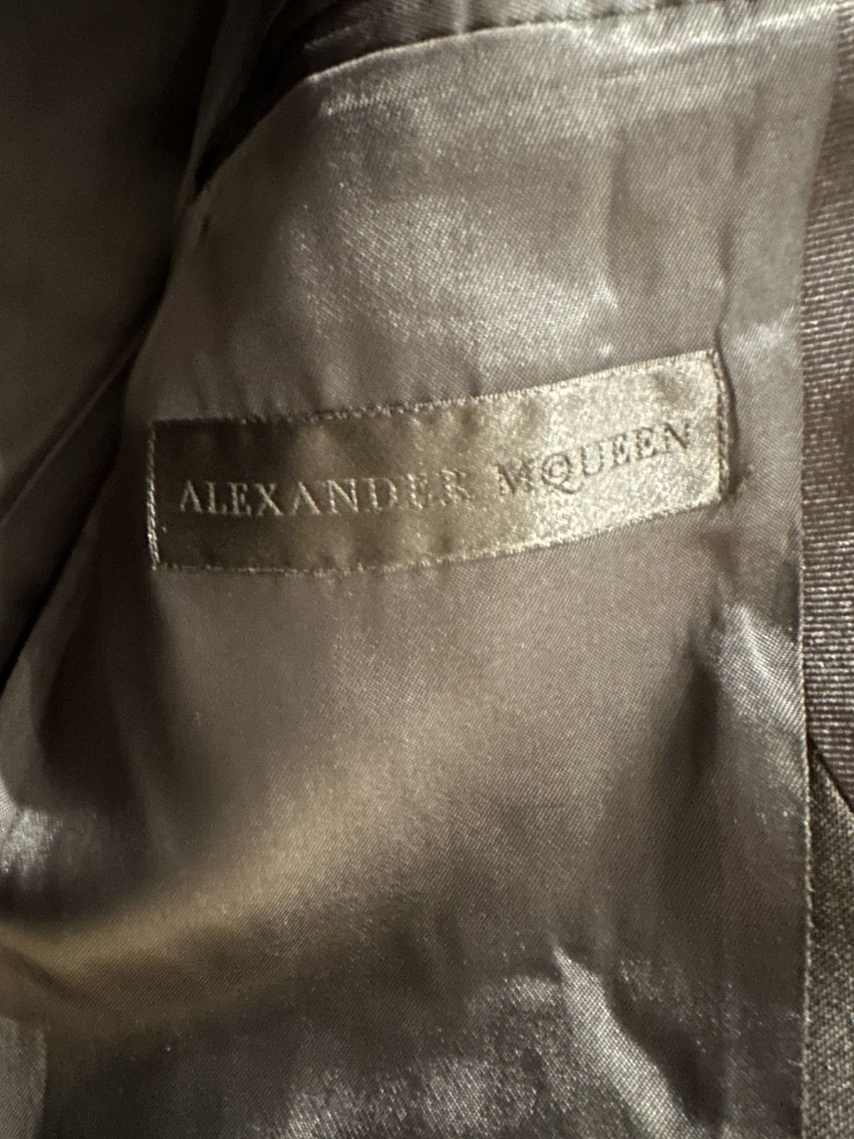 Alexander McQueen 3000$ retail Alexander Mcqueen Tuxedo jacket Size 48R - 4 Thumbnail