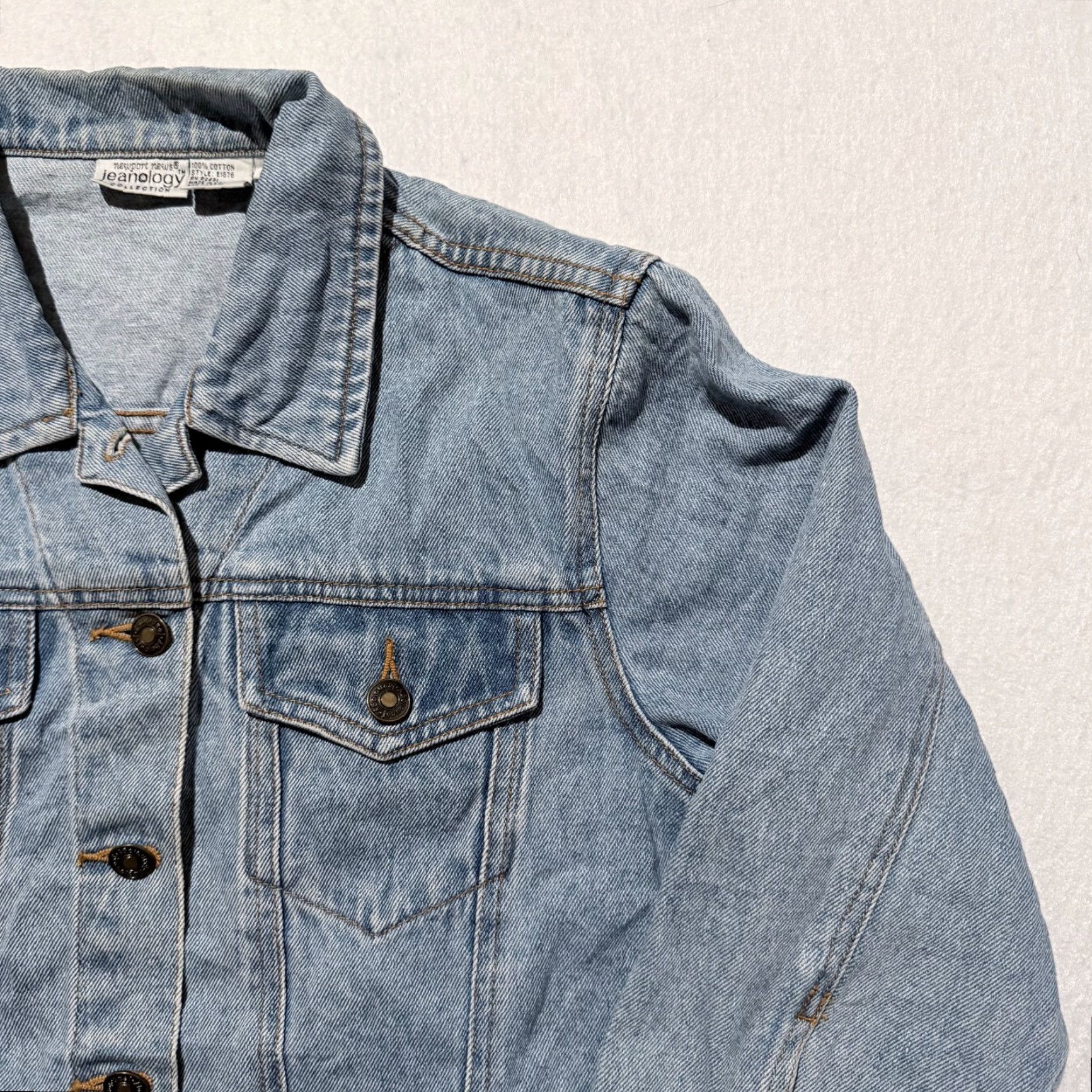 Vintage Vintage Newport News Jeanology Denim Trucker Jacket Blue Classic Women's Size 10 Size 32" / US 10 / IT 46 - 4 Thumbnail