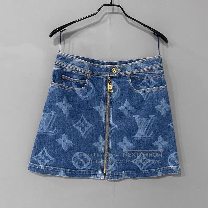 Louis Vuitton Louis Vuitton Old Flower Denim Skirt Size 39" - 1 Thumbnail